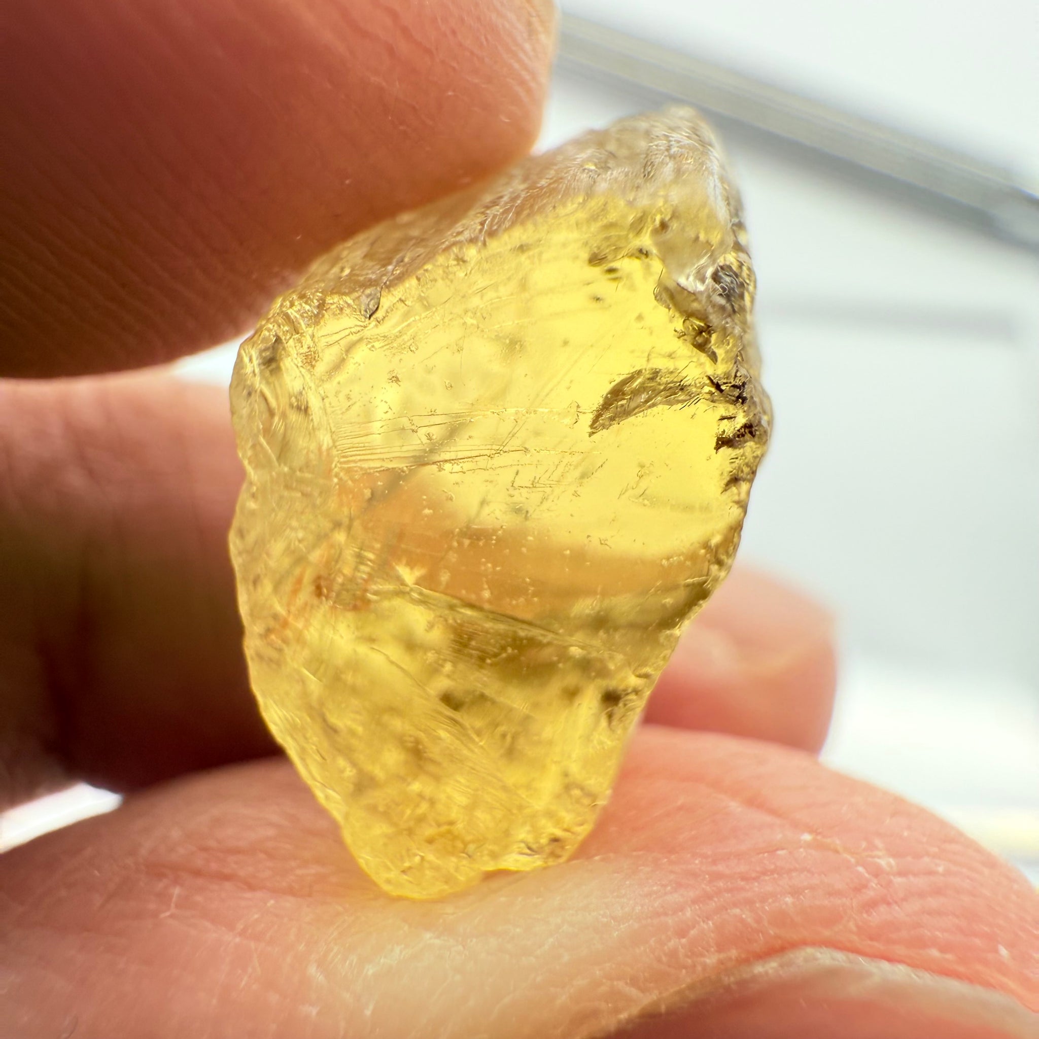 Scapolite, 15.05ct, Dodoma, Tanzania, Untreated Unheated, slight spots inside, I have no idea what that red line is inside! Take a look!