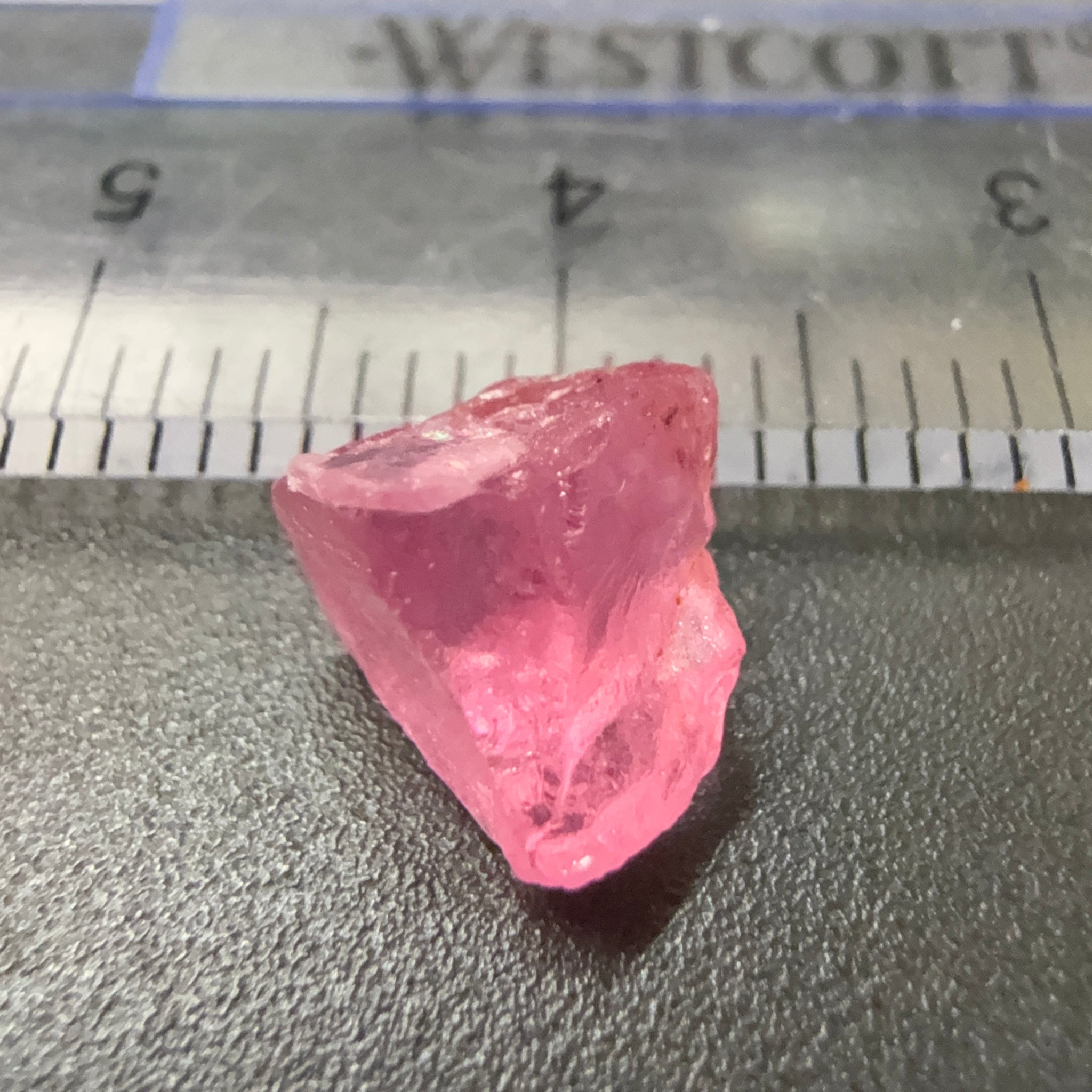 Mahenge Spinel, 2.90ct, Mahenge, Tanzania, Untreated Unheated. Slight inclusions, no crack! See the backlit photos and video for inclusion positioning