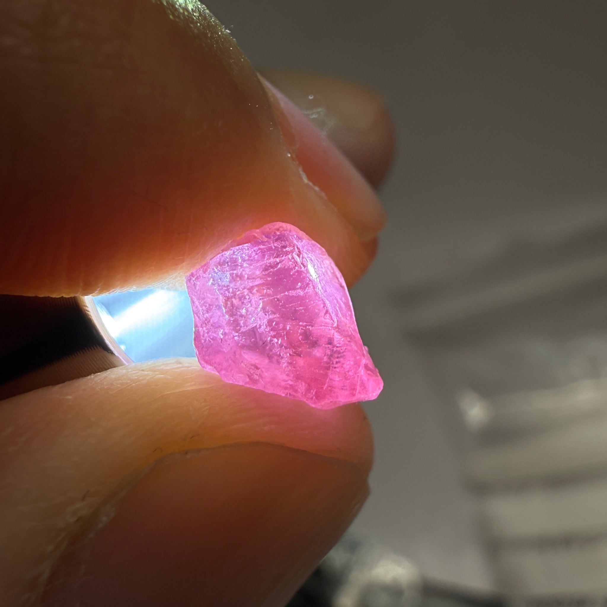 Mahenge Spinel, 2.90ct, Mahenge, Tanzania, Untreated Unheated. Slight inclusions, no crack! See the backlit photos and video for inclusion positioning