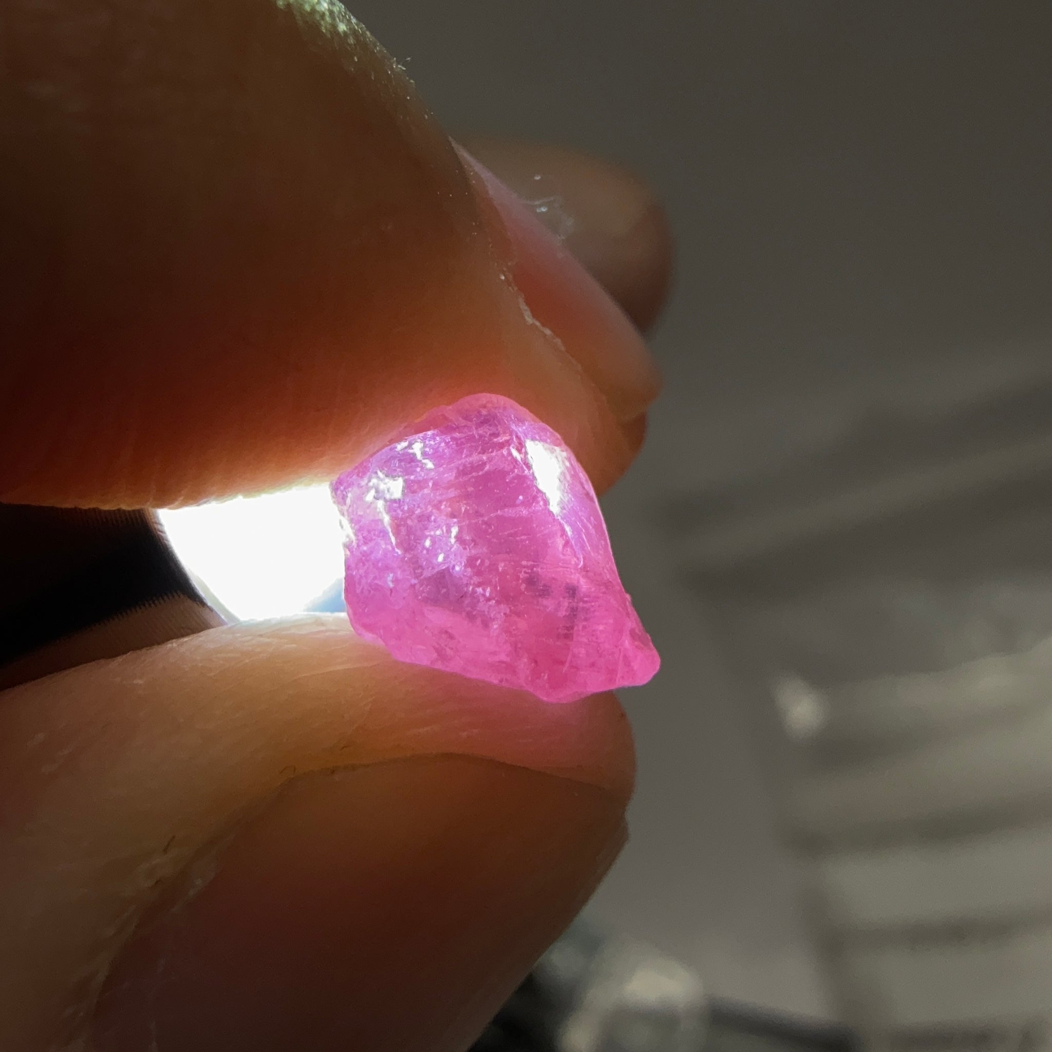 Mahenge Spinel, 2.90ct, Mahenge, Tanzania, Untreated Unheated. Slight inclusions, no crack! See the backlit photos and video for inclusion positioning