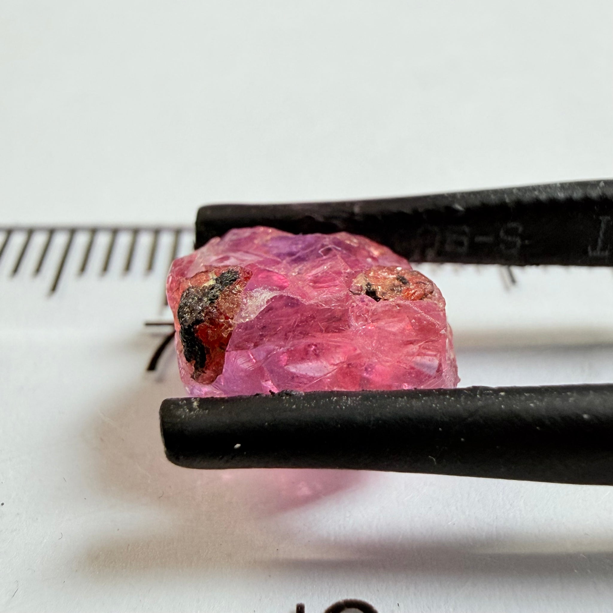 Winza Sapphire, 2.89ct, Winza, Tanzania, Untreated Unheated, flat stone, not for faceting, but great to set in jewellery as is