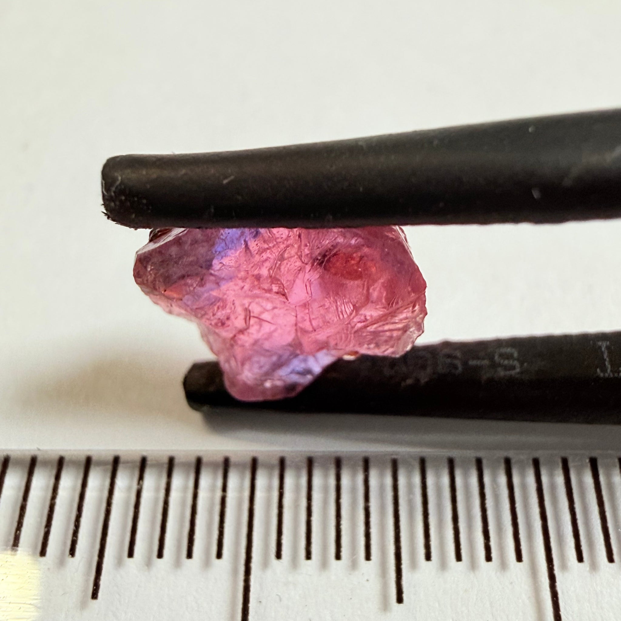Winza Sapphire, 2.89ct, Winza, Tanzania, Untreated Unheated, flat stone, not for faceting, but great to set in jewellery as is
