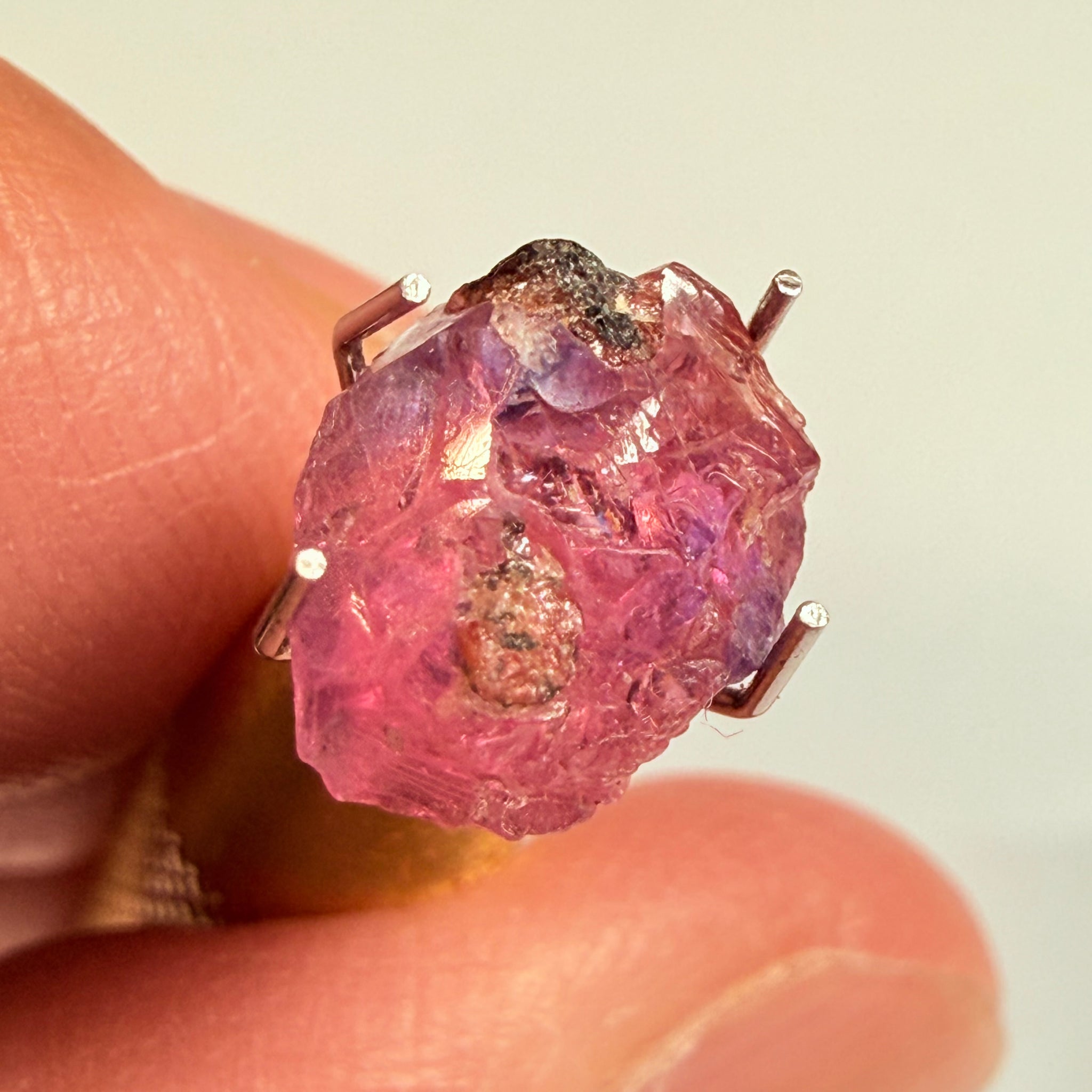 Winza Sapphire, 2.89ct, Winza, Tanzania, Untreated Unheated, flat stone, not for faceting, but great to set in jewellery as is