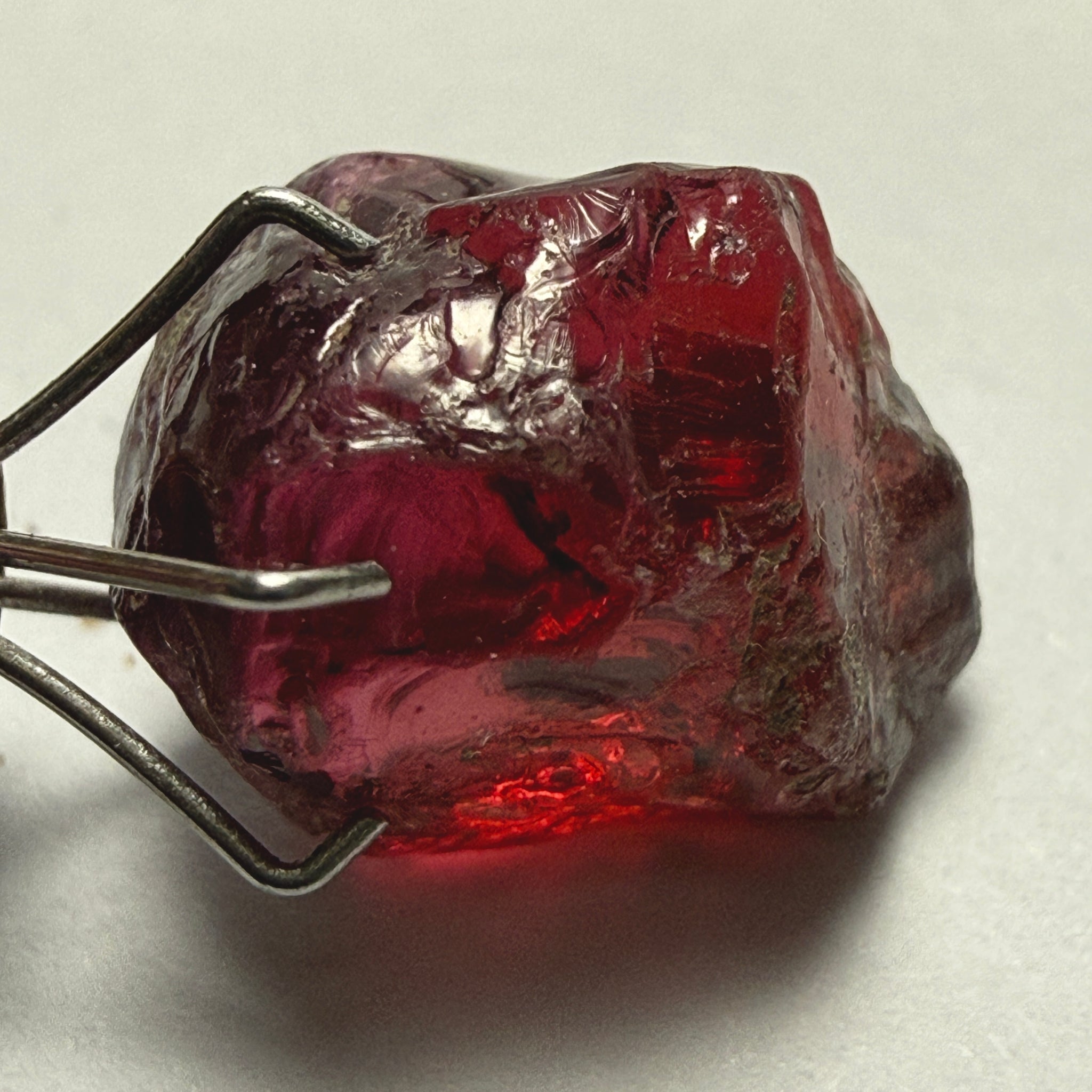 Umba Rhodolite, 6.79ct, Tanzania, Untreated Unheated, veil on outside going slightly in