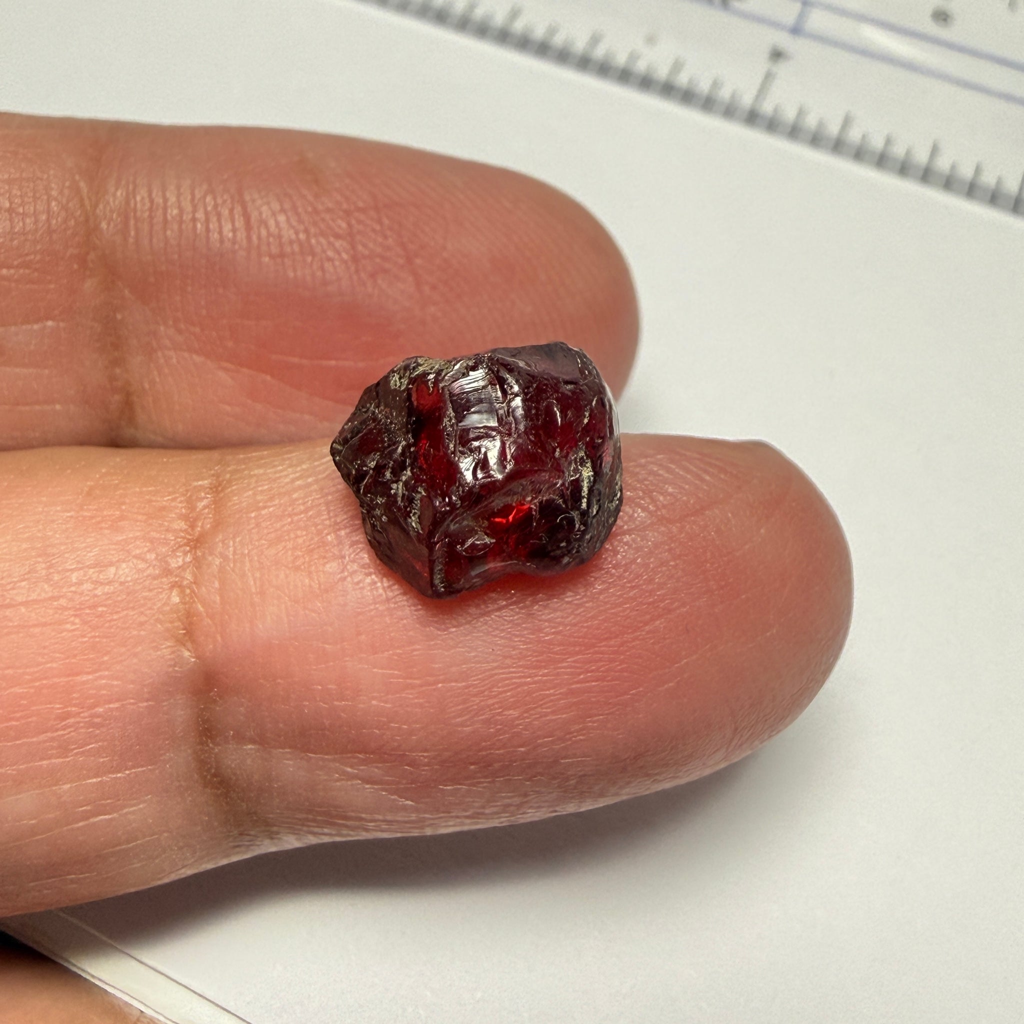 Umba Rhodolite, 6.79ct, Tanzania, Untreated Unheated, veil on outside going slightly in