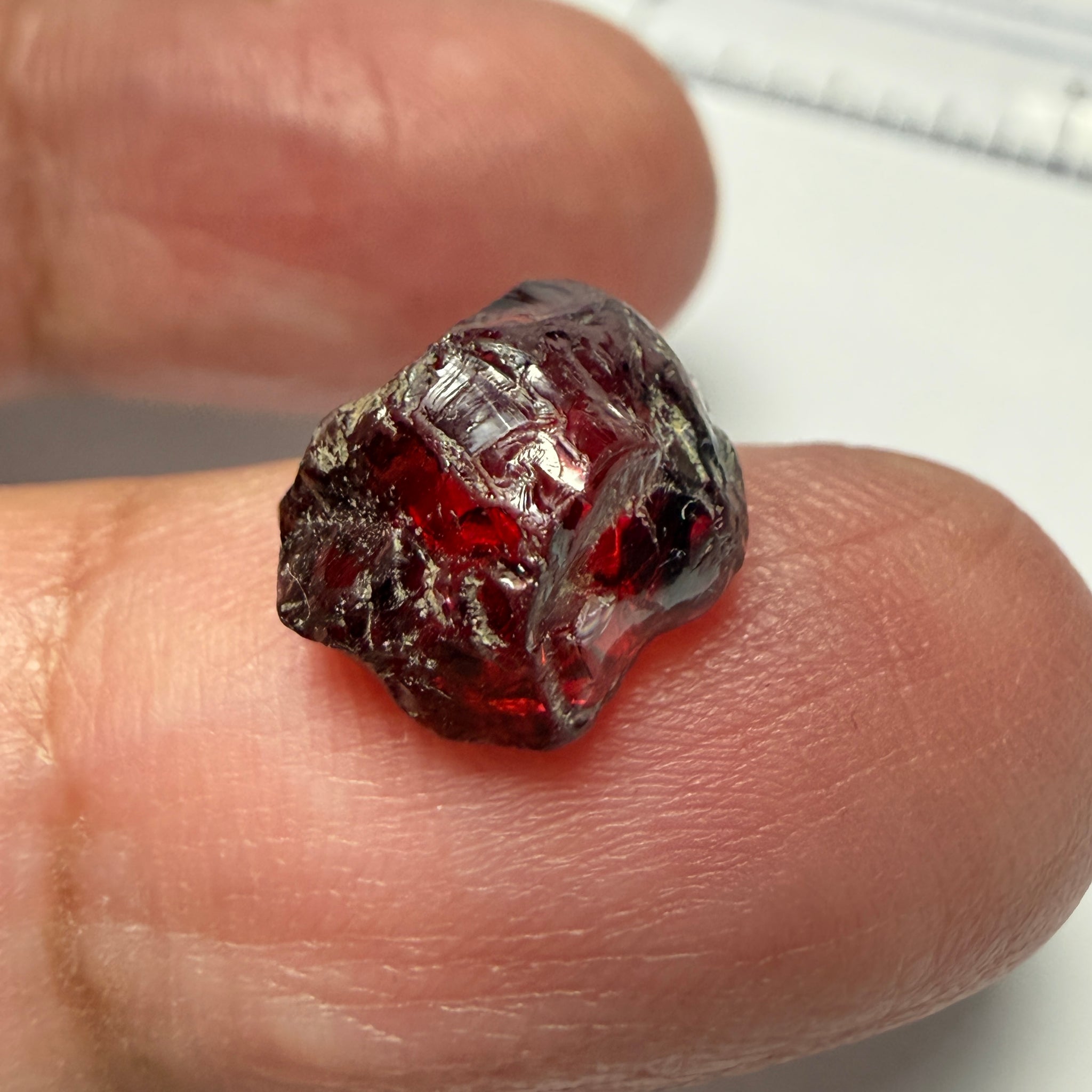 Umba Rhodolite, 6.79ct, Tanzania, Untreated Unheated, veil on outside going slightly in