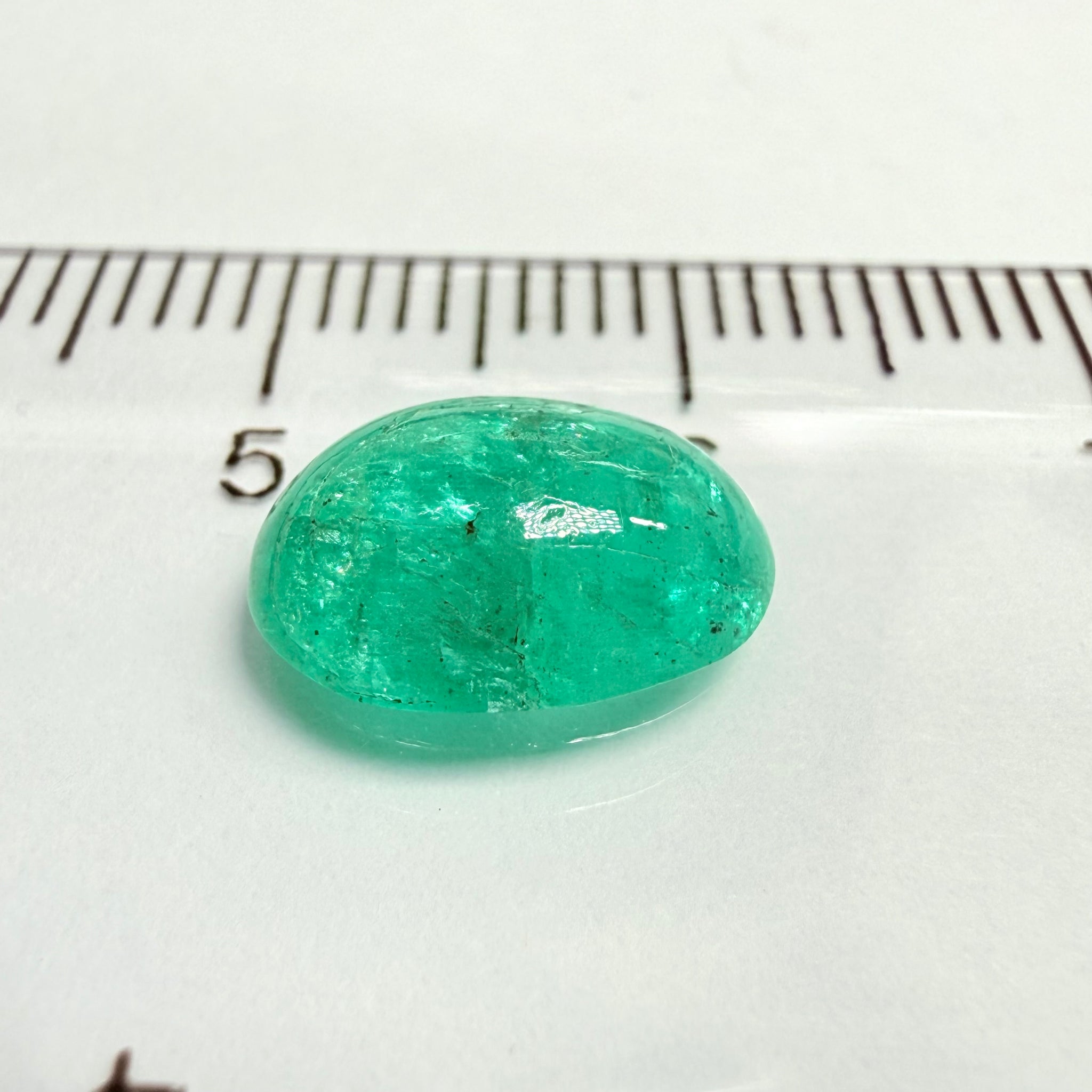 Emerald Cabochon Cut, 2.00ct, Tanzania. Untreated Unheated No Oil