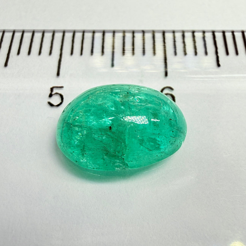 Emerald Cabochon Cut, 2.00ct, Tanzania. Untreated Unheated No Oil