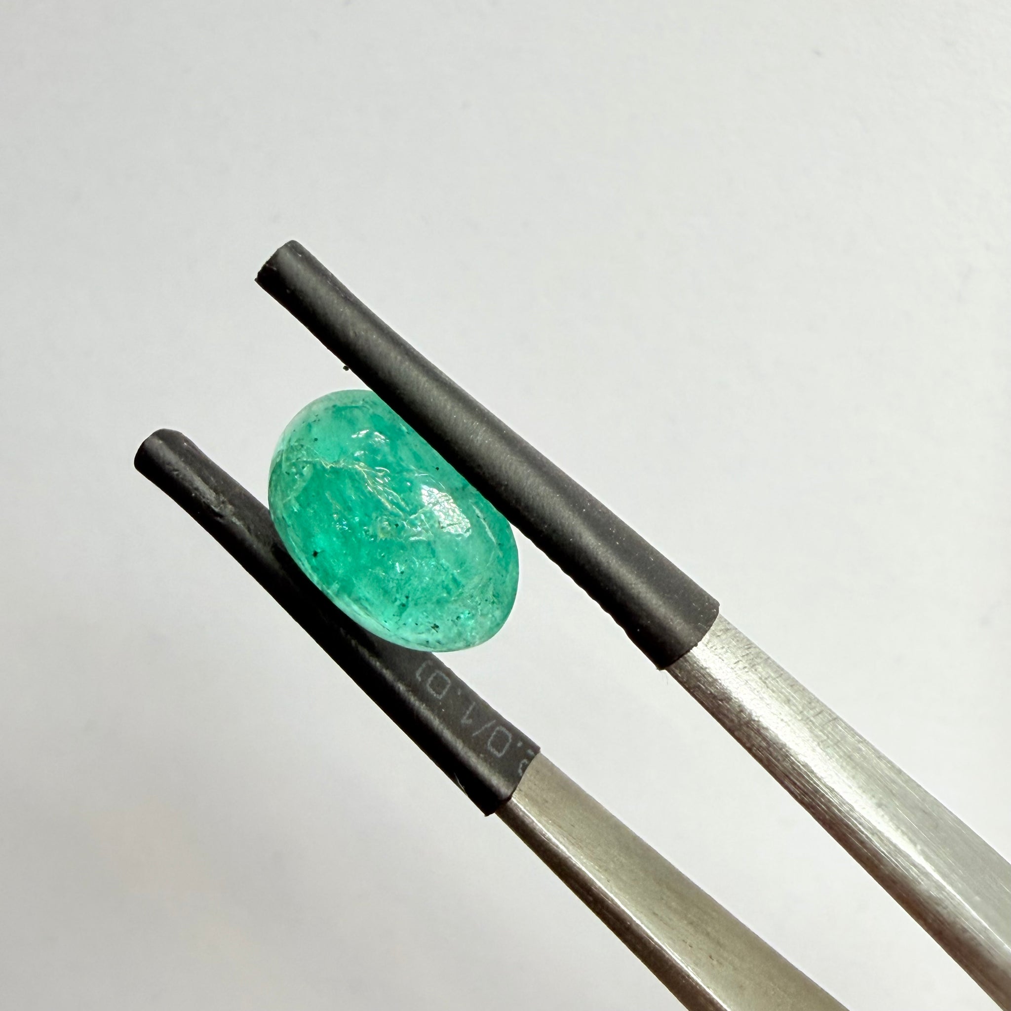 Emerald Cabochon Cut, 2.00ct, Tanzania. Untreated Unheated No Oil