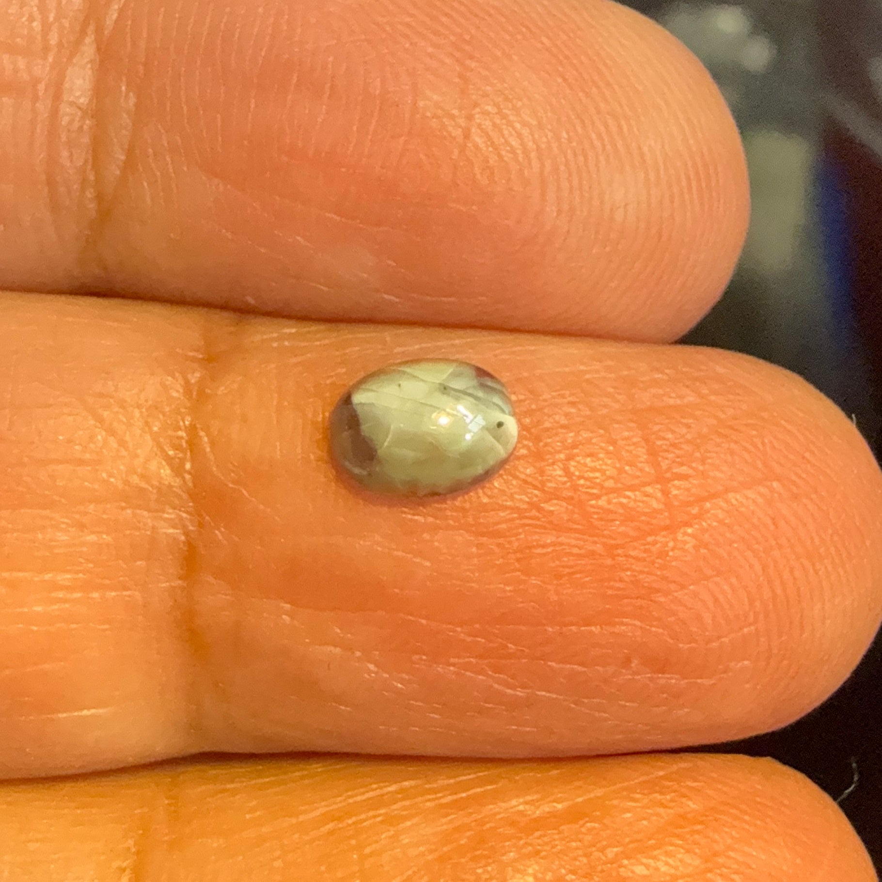 Cats-Eye Alexandrite (very slight partial cats-eye effect), 0.94ct, Manyara, Tanzania, Untreated Unheated