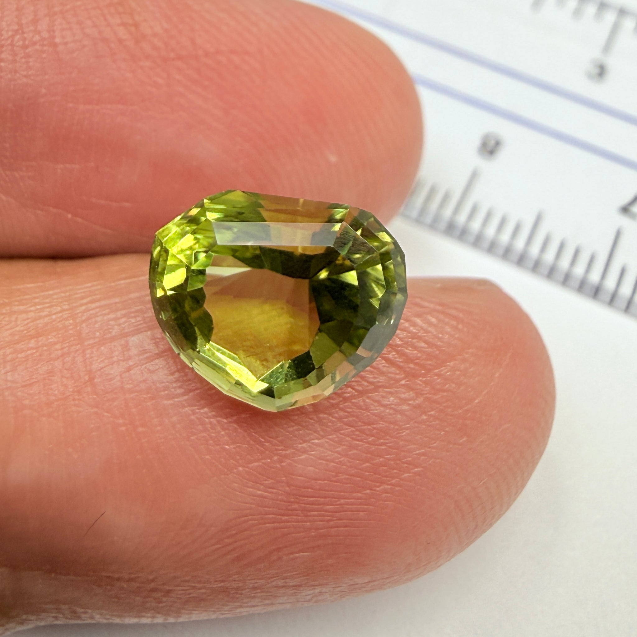 Tourmaline, fancy cut, 3.20ct, Tanzania, Untreated Unheated