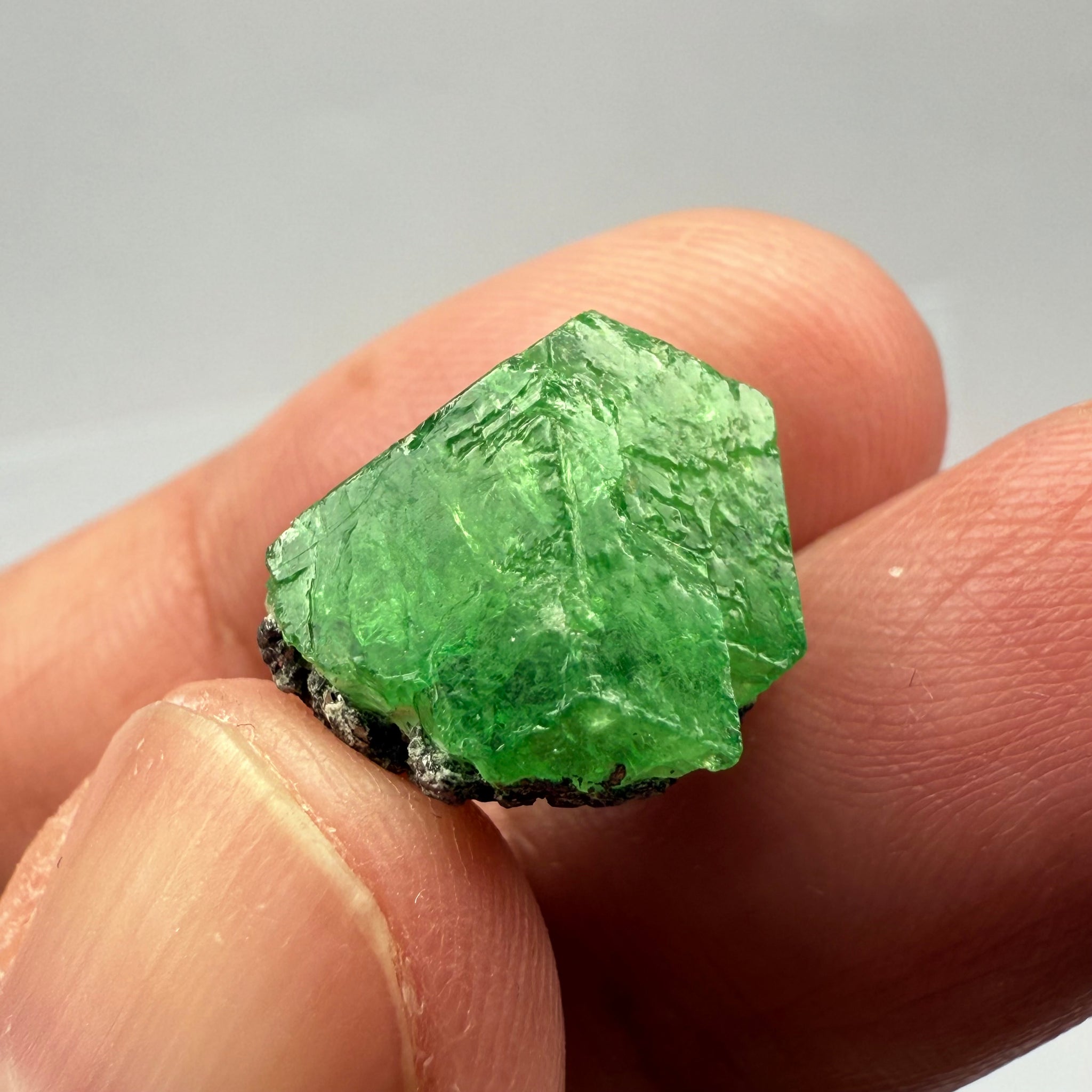 Tsavorite Crystal on Matrix, 18.60ct, Merelani, Tanzania, Untreated Unheated