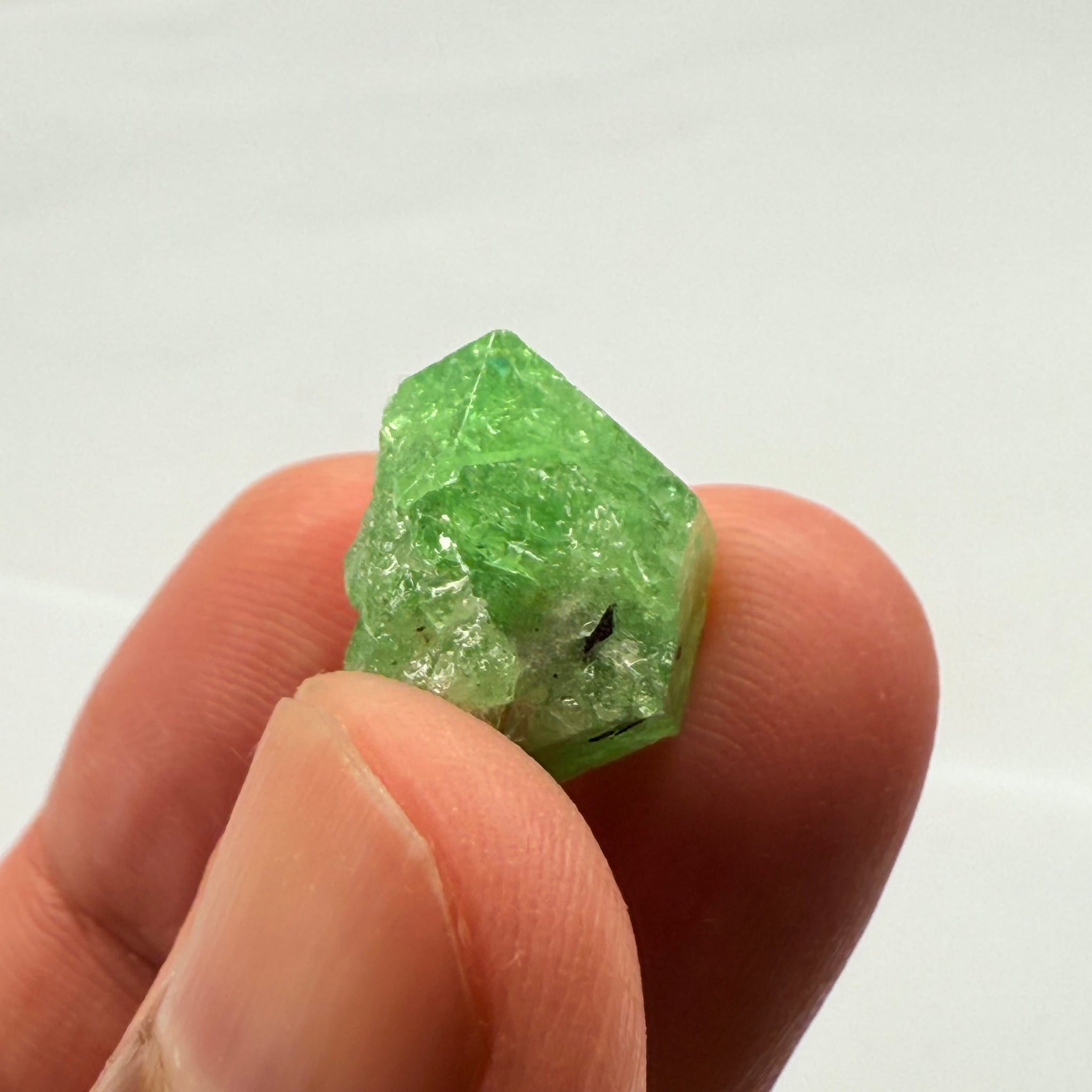 Tsavorite Crystal, 17.53ct, Merelani, Tanzania, Untreated Unheated