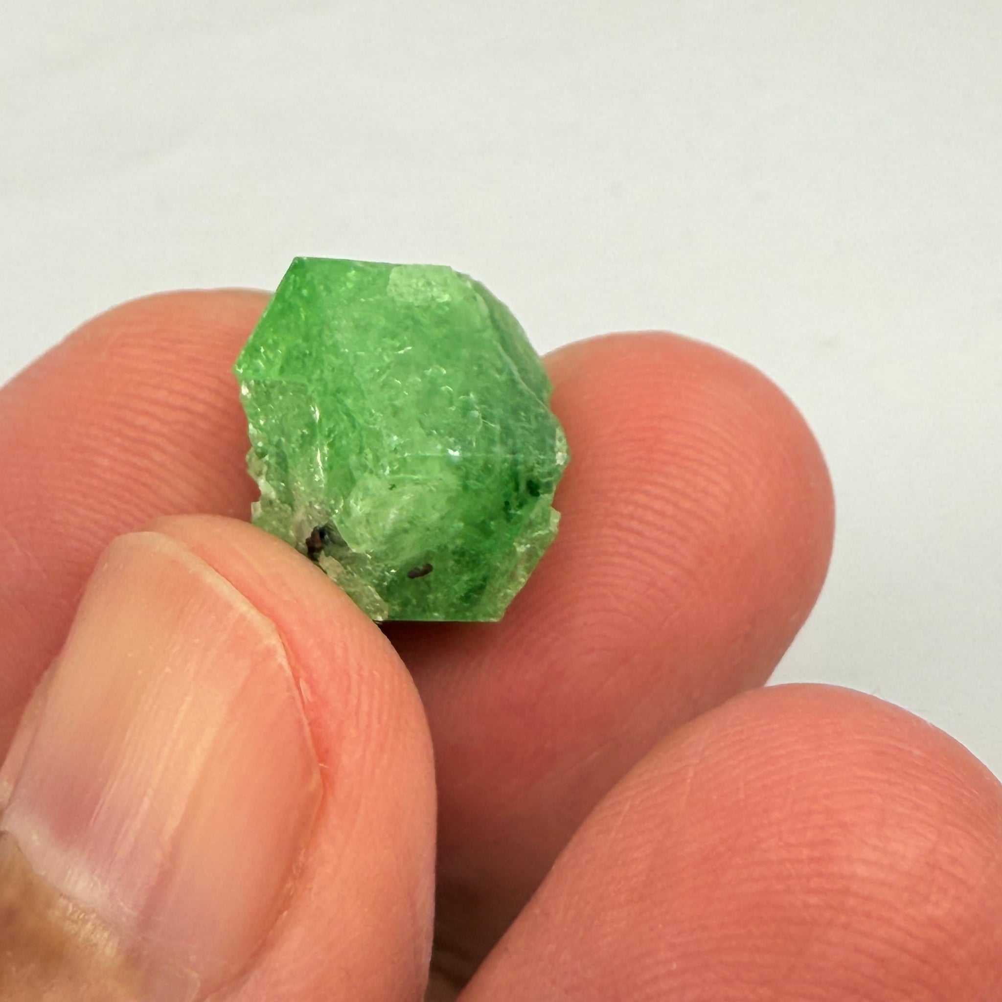 Tsavorite Crystal, 17.53ct, Merelani, Tanzania, Untreated Unheated