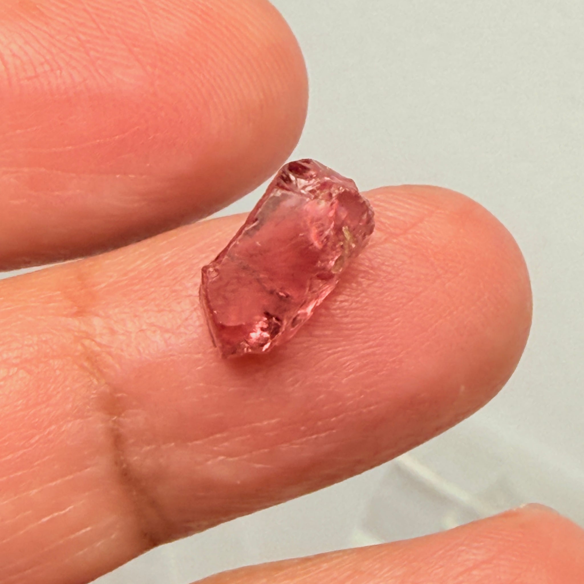 Garnet, 4.65ct, Tanzania, Untreated Unheated, slight inclusions on the outside that will come off on faceting, rest vvs-if