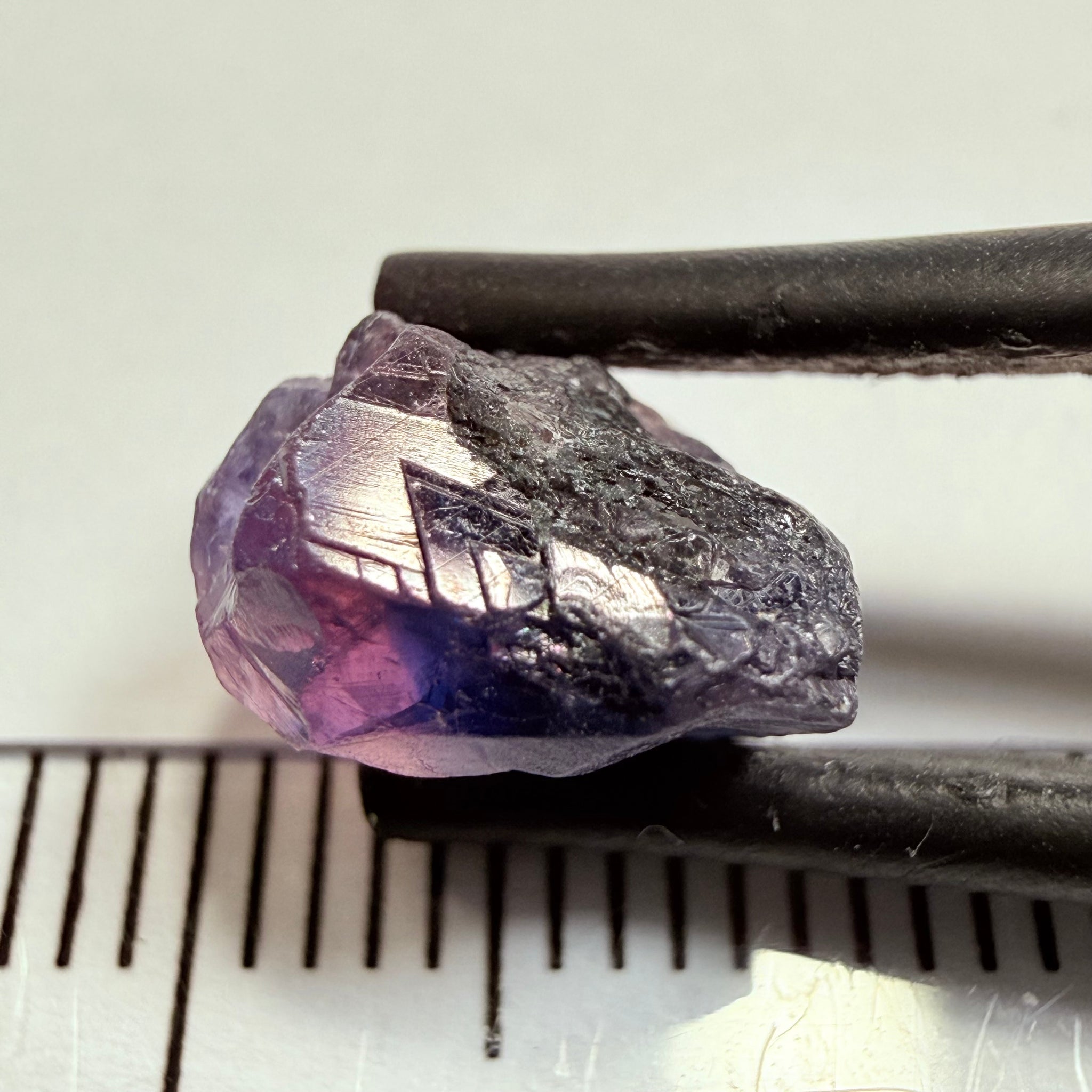 Winza Sapphire, 4.43ct, Winza, Tanzania, Untreated Unheated, not facetable, has a crack in the middle, set it in jewellery as is