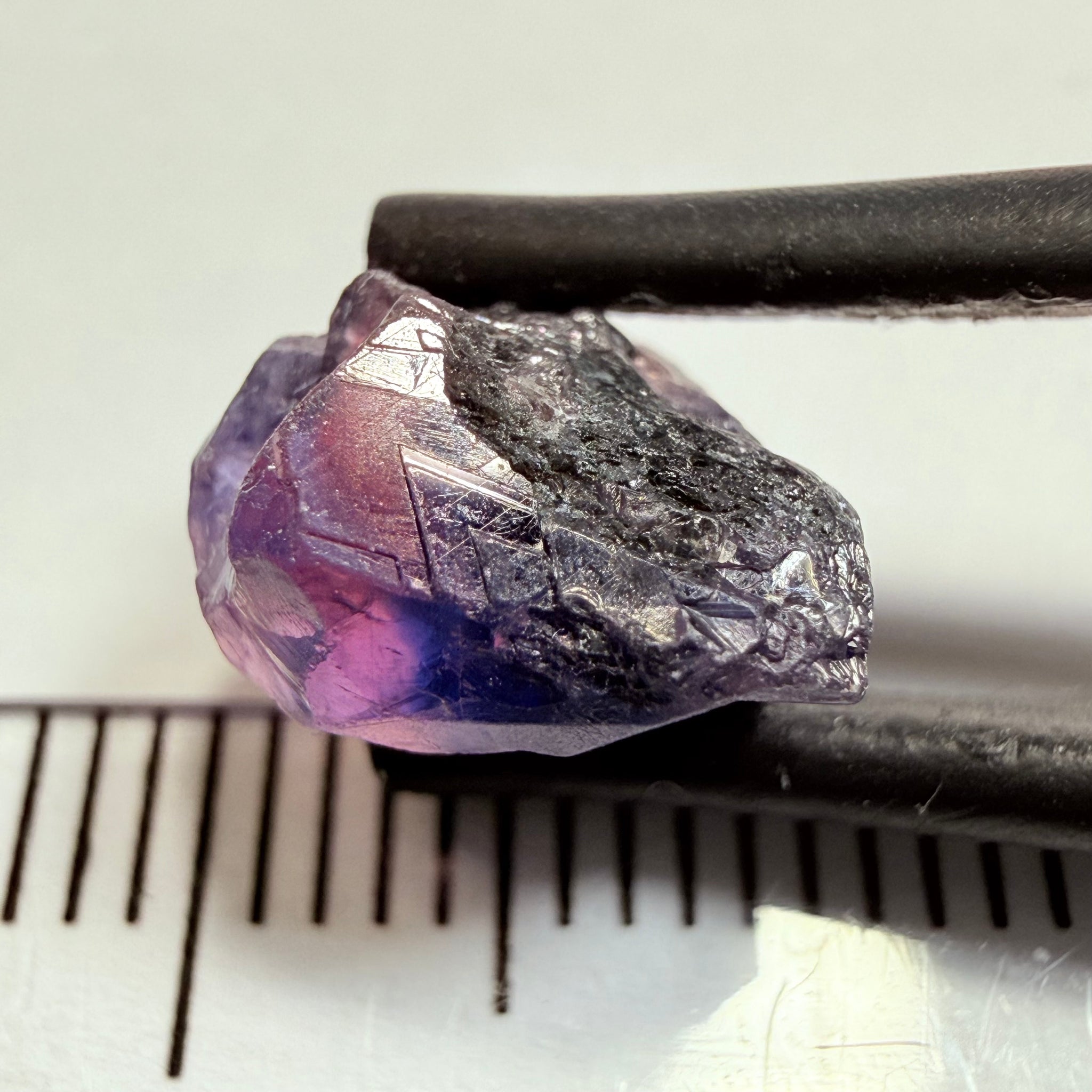 Winza Sapphire, 4.43ct, Winza, Tanzania, Untreated Unheated, not facetable, has a crack in the middle, set it in jewellery as is