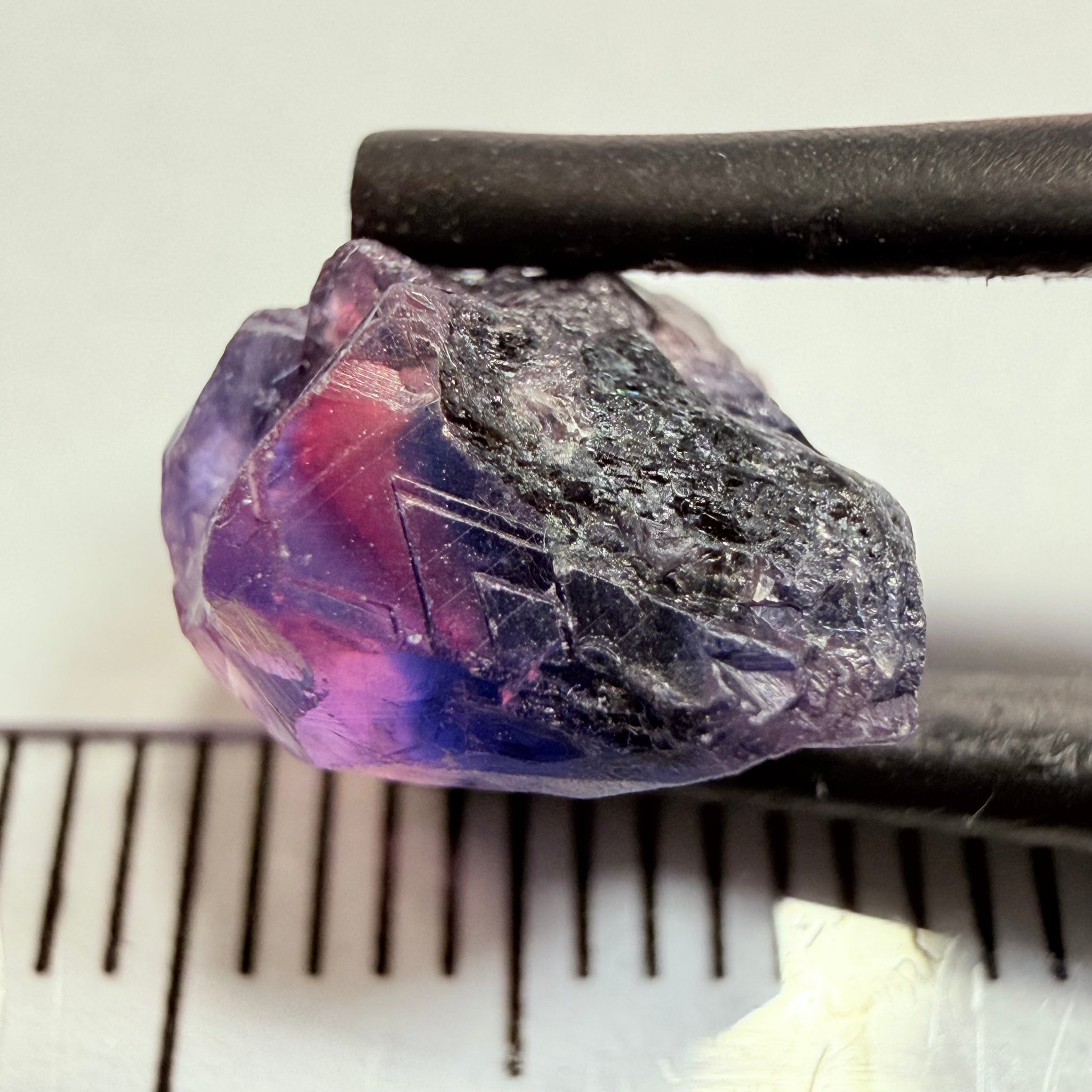 Winza Sapphire, 4.43ct, Winza, Tanzania, Untreated Unheated, not facetable, has a crack in the middle, set it in jewellery as is