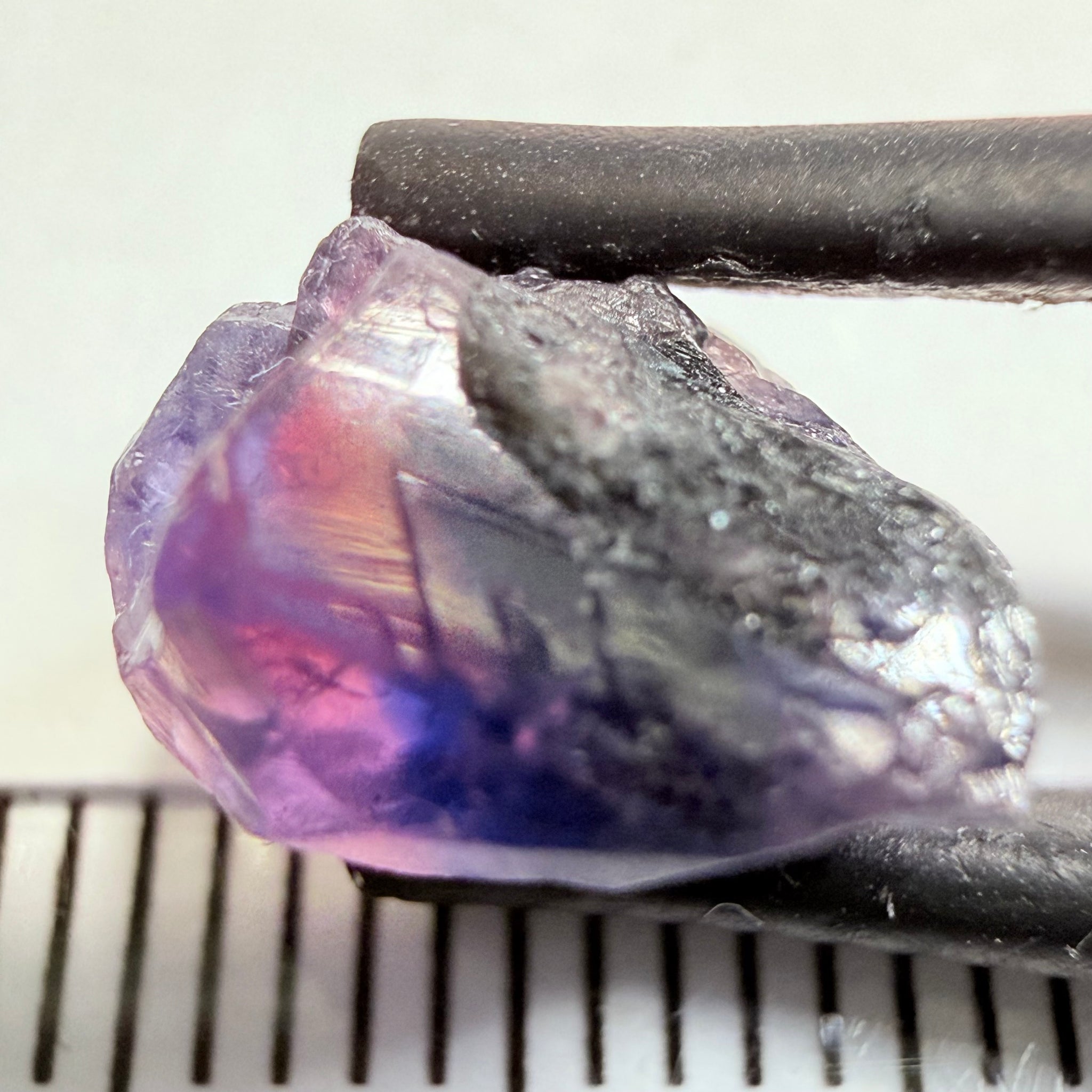 Winza Sapphire, 4.43ct, Winza, Tanzania, Untreated Unheated, not facetable, has a crack in the middle, set it in jewellery as is