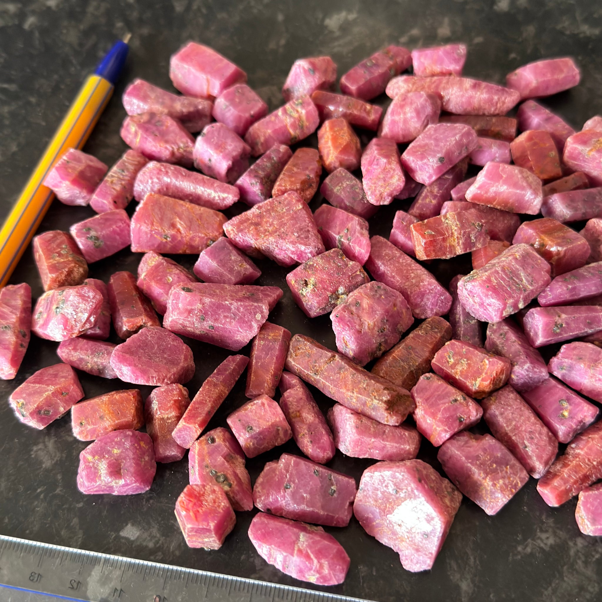 Sapphire Crystal Wholesale Lot Deal, 587.60gm, 92pcs in lot, average size is 6.38gm. Dodoma, Tanzania, Untreated Unheated. Priced at wholesale for people who want to resell