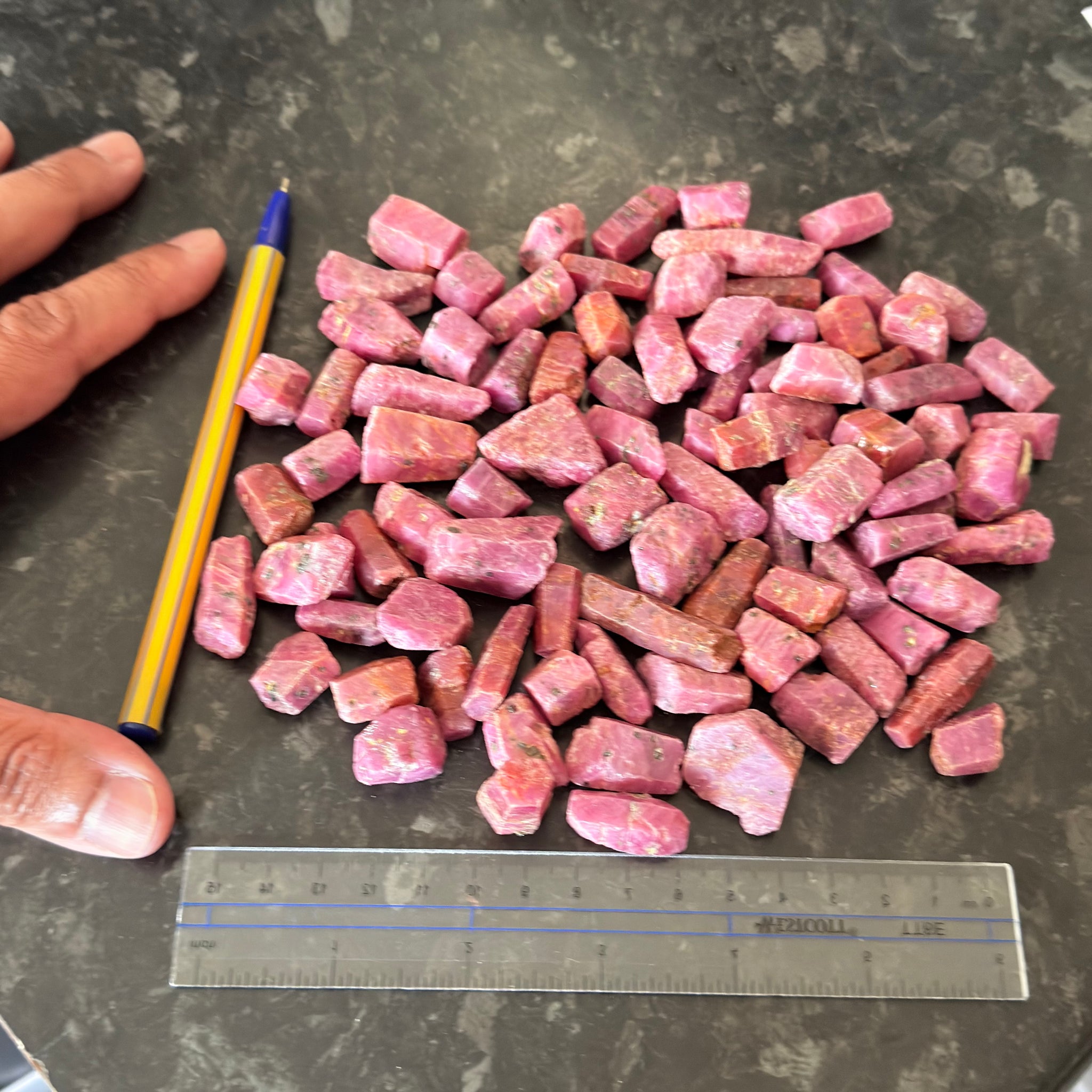 Sapphire Crystal Wholesale Lot Deal, 587.60gm, 92pcs in lot, average size is 6.38gm. Dodoma, Tanzania, Untreated Unheated. Priced at wholesale for people who want to resell