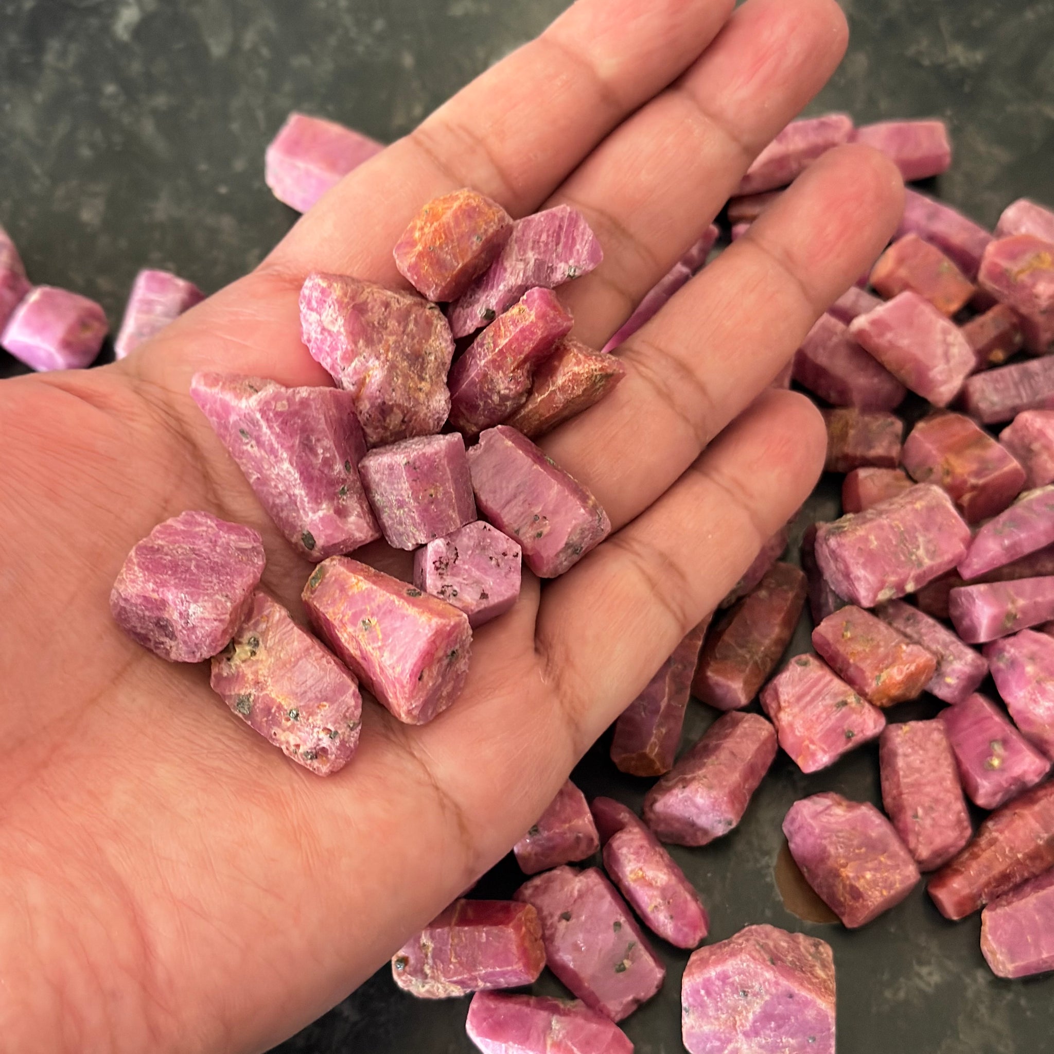 Sapphire Crystal Wholesale Lot Deal, 587.60gm, 92pcs in lot, average size is 6.38gm. Dodoma, Tanzania, Untreated Unheated. Priced at wholesale for people who want to resell