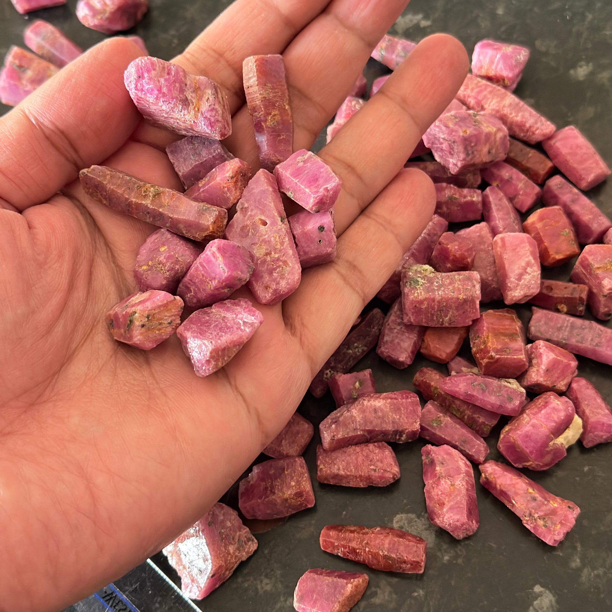 Sapphire Crystal Wholesale Lot Deal, 587.60gm, 92pcs in lot, average size is 6.38gm. Dodoma, Tanzania, Untreated Unheated. Priced at wholesale for people who want to resell