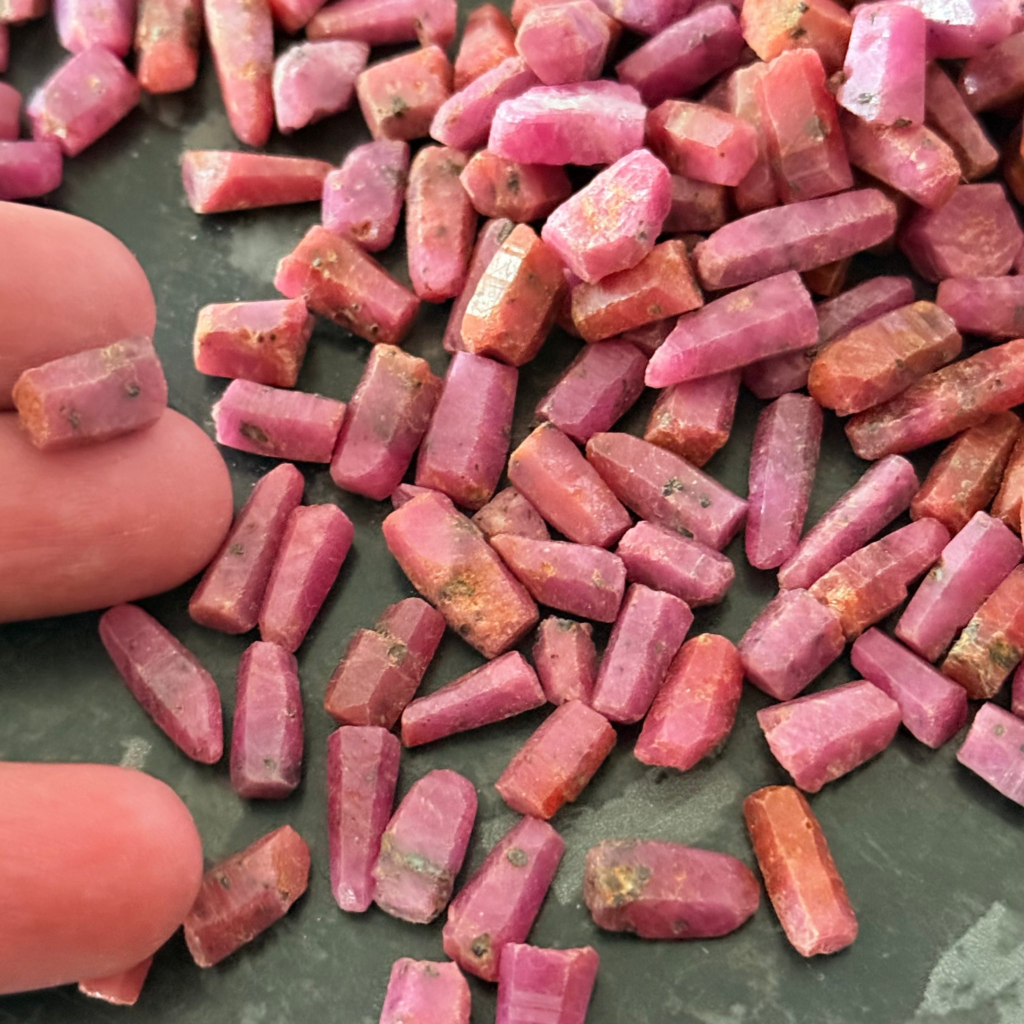 Sapphire Crystal Wholesale Lot Deal, small sizes 202.10gm, 209pcs in lot, average size is 0.96gm. Dodoma, Tanzania, Untreated Unheated. Priced at wholesale for people who want to resell