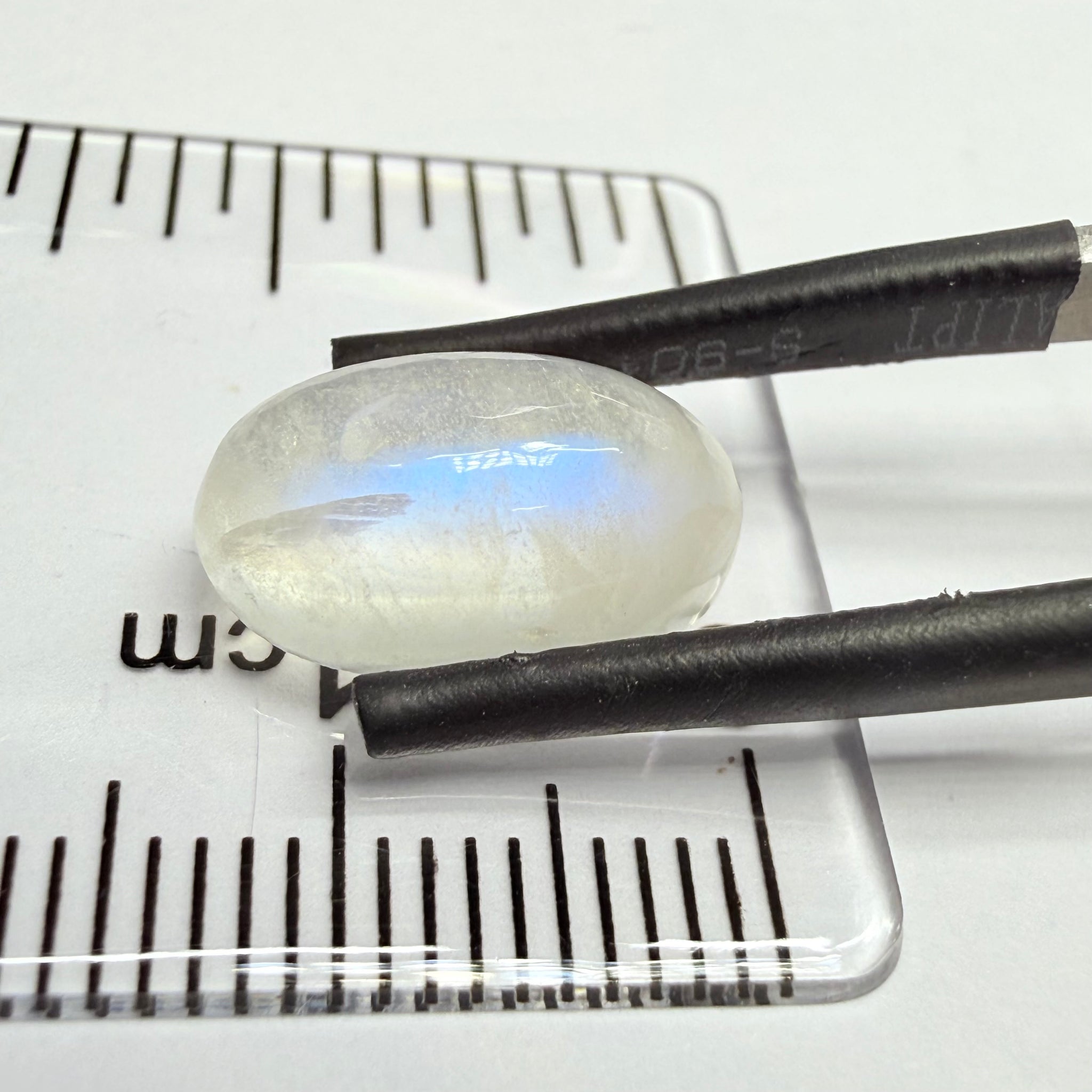 Blue Sheen Moonstone Cabochon, 4.50ct, Tanzania, Untreated Unheated