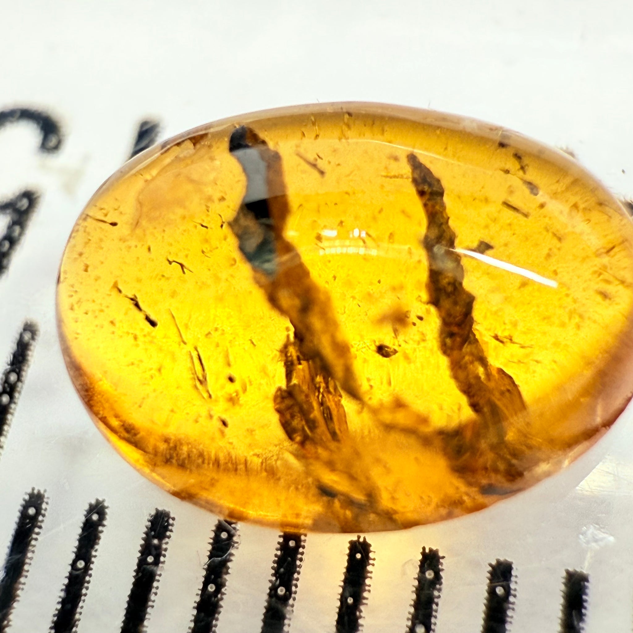 Mandarin Spessartite Cabochon, 1.89ct, Loliondo, Tanzania, Untreated Unheated, very interesting inclusions