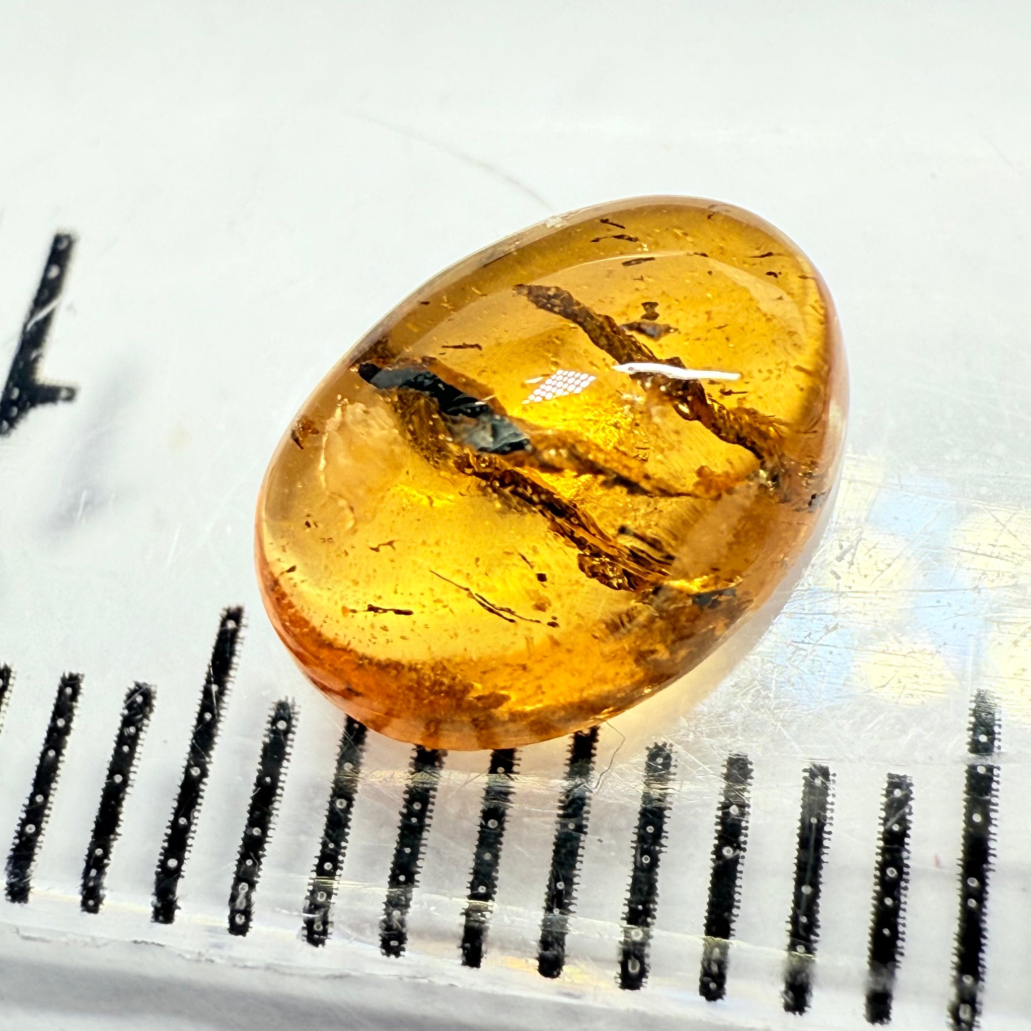 Mandarin Spessartite Cabochon, 1.89ct, Loliondo, Tanzania, Untreated Unheated, very interesting inclusions