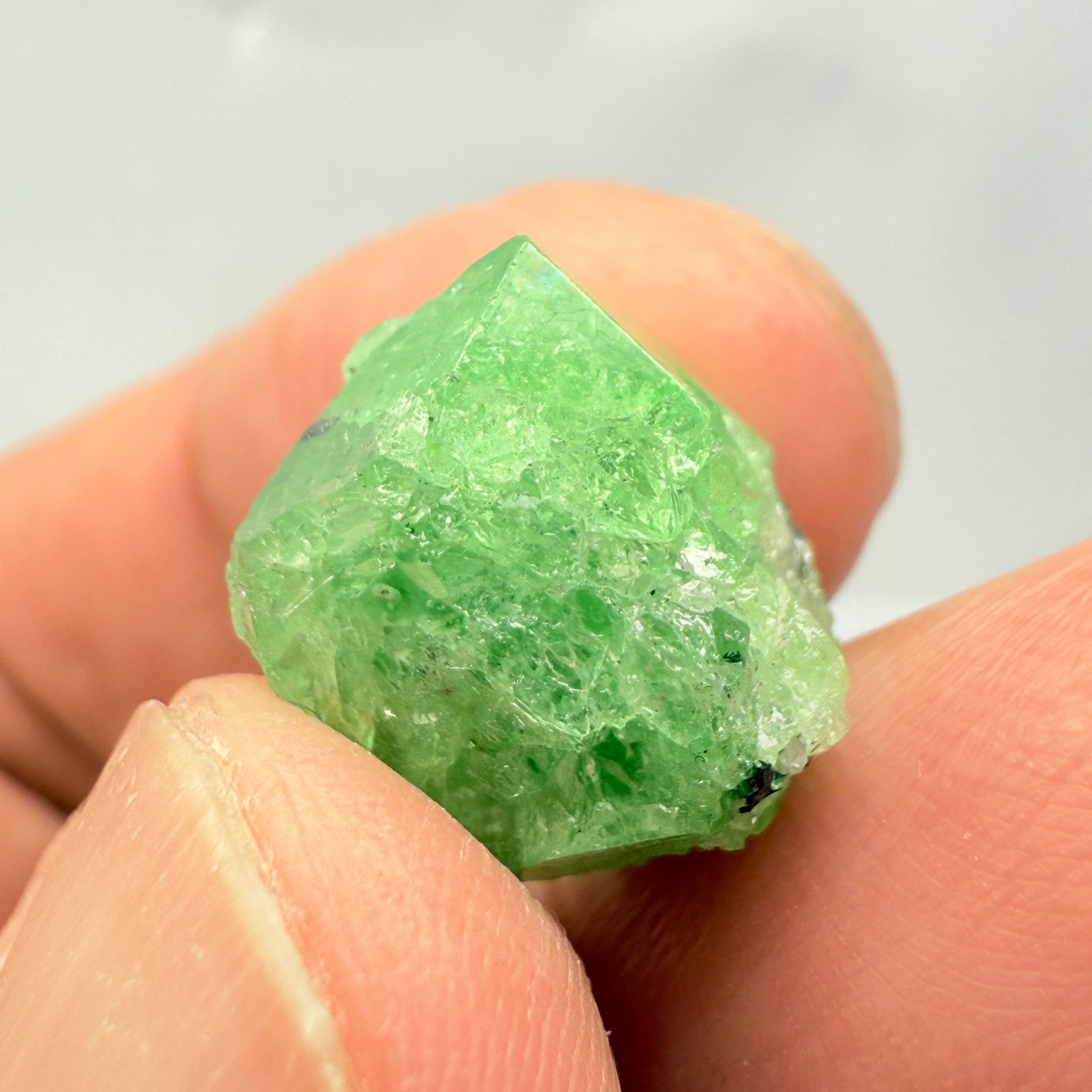 Tsavorite Crystal, 17.53ct, Merelani, Tanzania, Untreated Unheated
