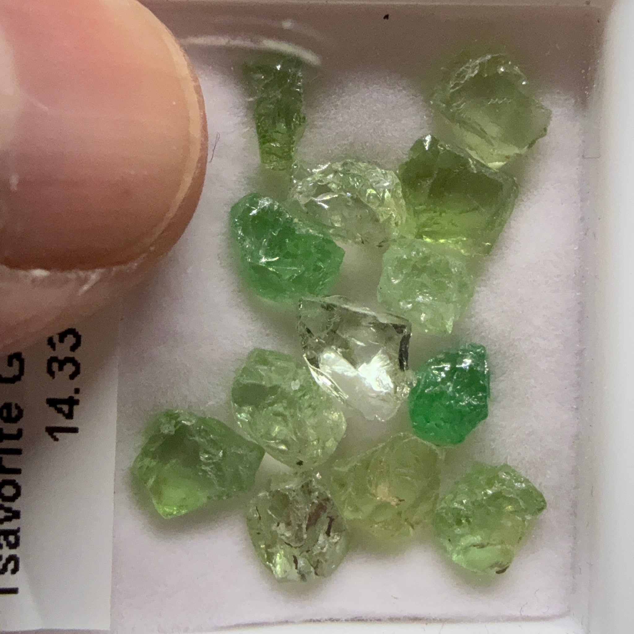 Tsavorite Rough Melee size, 14.33ct, 0.65ct - 1.30ct, Untreated, Unheated
