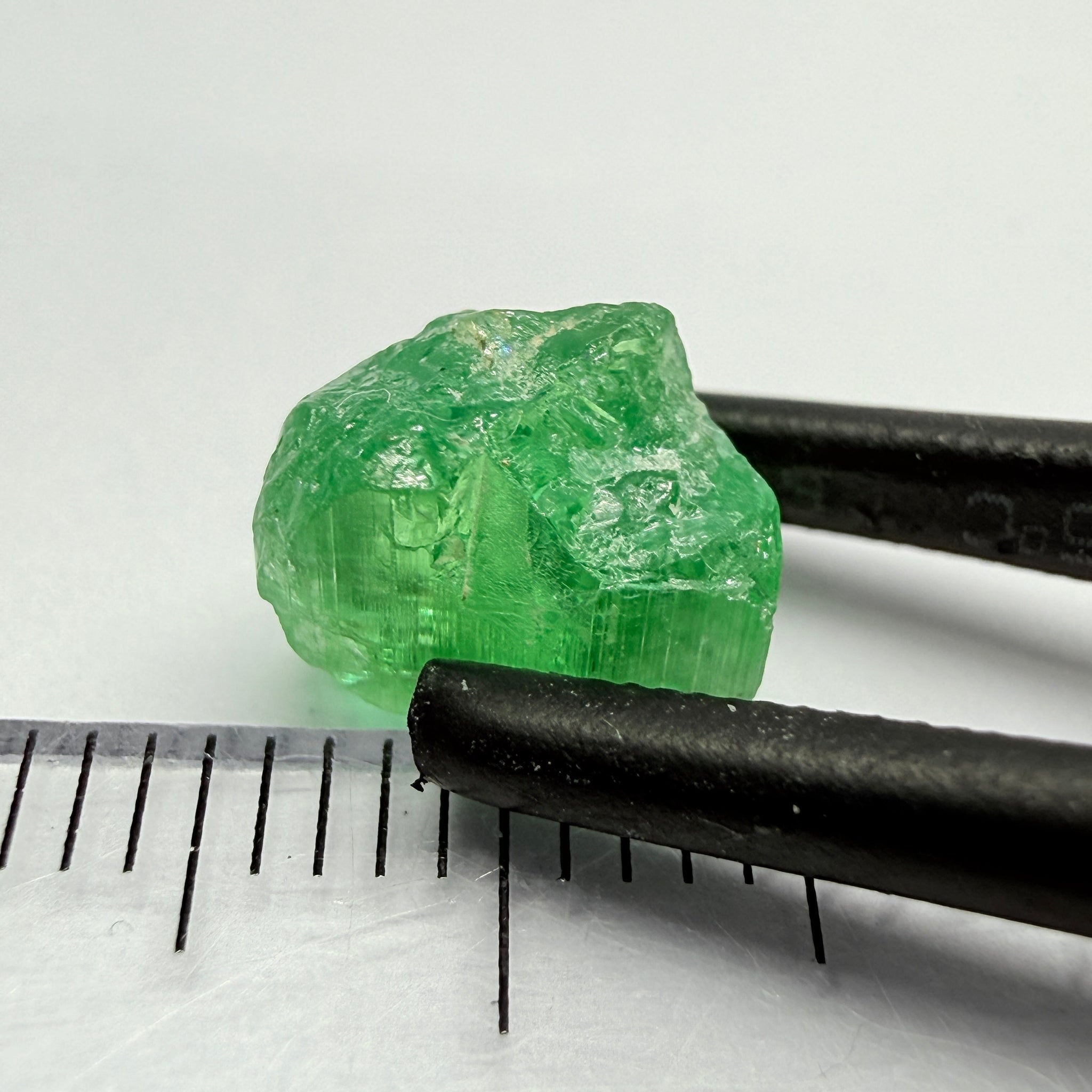 Tourmaline, 2.97ct, Tanzania, Untreated Unheated, has a large inclusion but you may be able to cut with inclusion