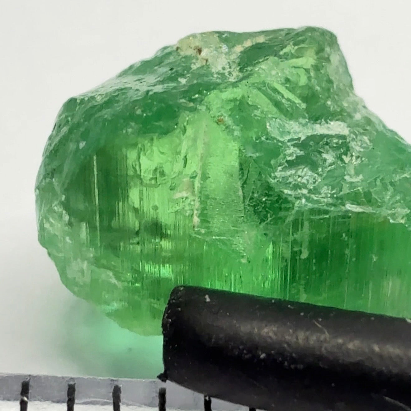 Tourmaline, 2.97ct, Tanzania, Untreated Unheated, has a large inclusion but you may be able to cut with inclusion