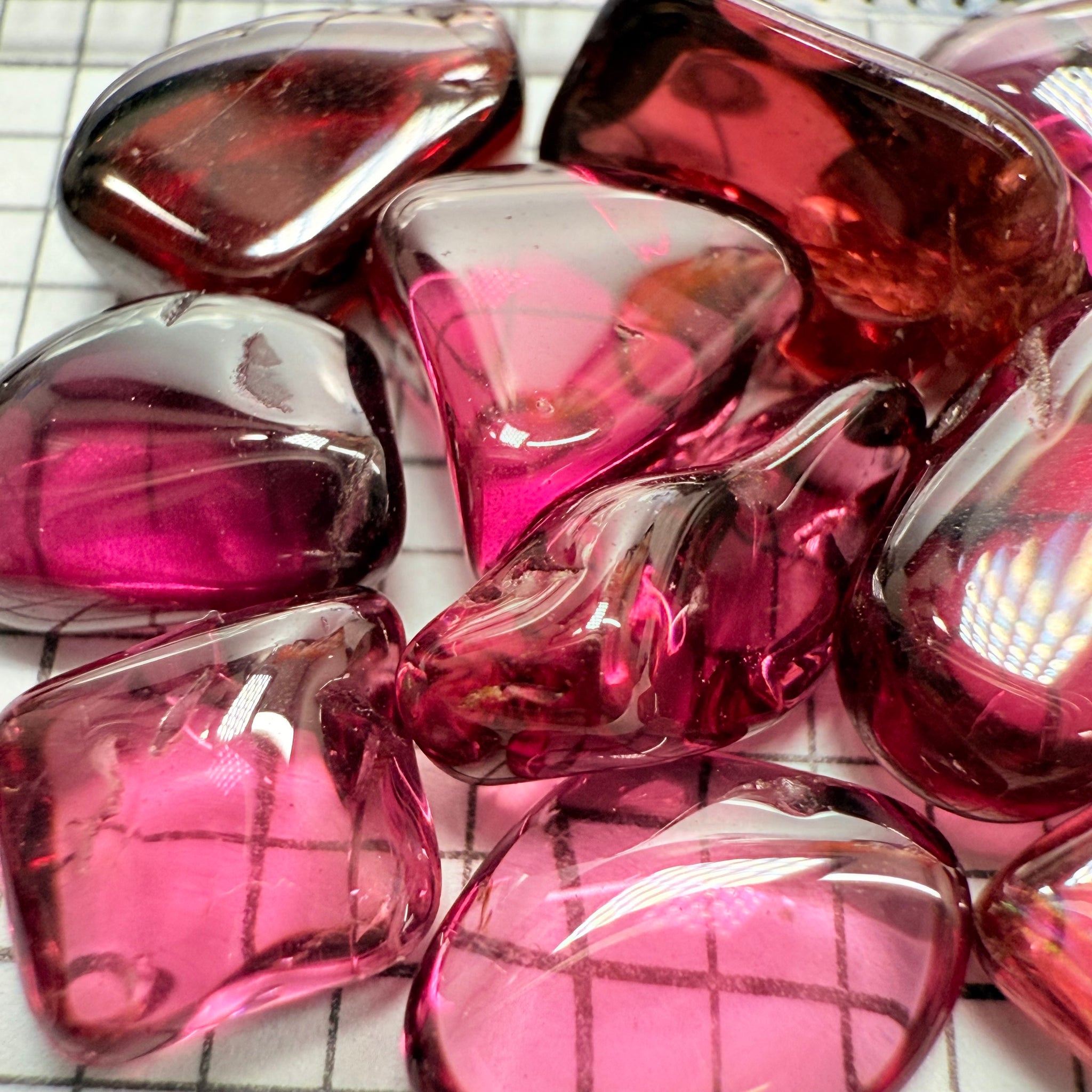 Mix Tanzanian Garnet Lot, Freeform Cabochons, 27.68ct, from multiple areas in Tanzania, Untreated Unheated, great for designers getting creative, very high polish, excellent transparency. 10 pc lot, 2.7ct av.