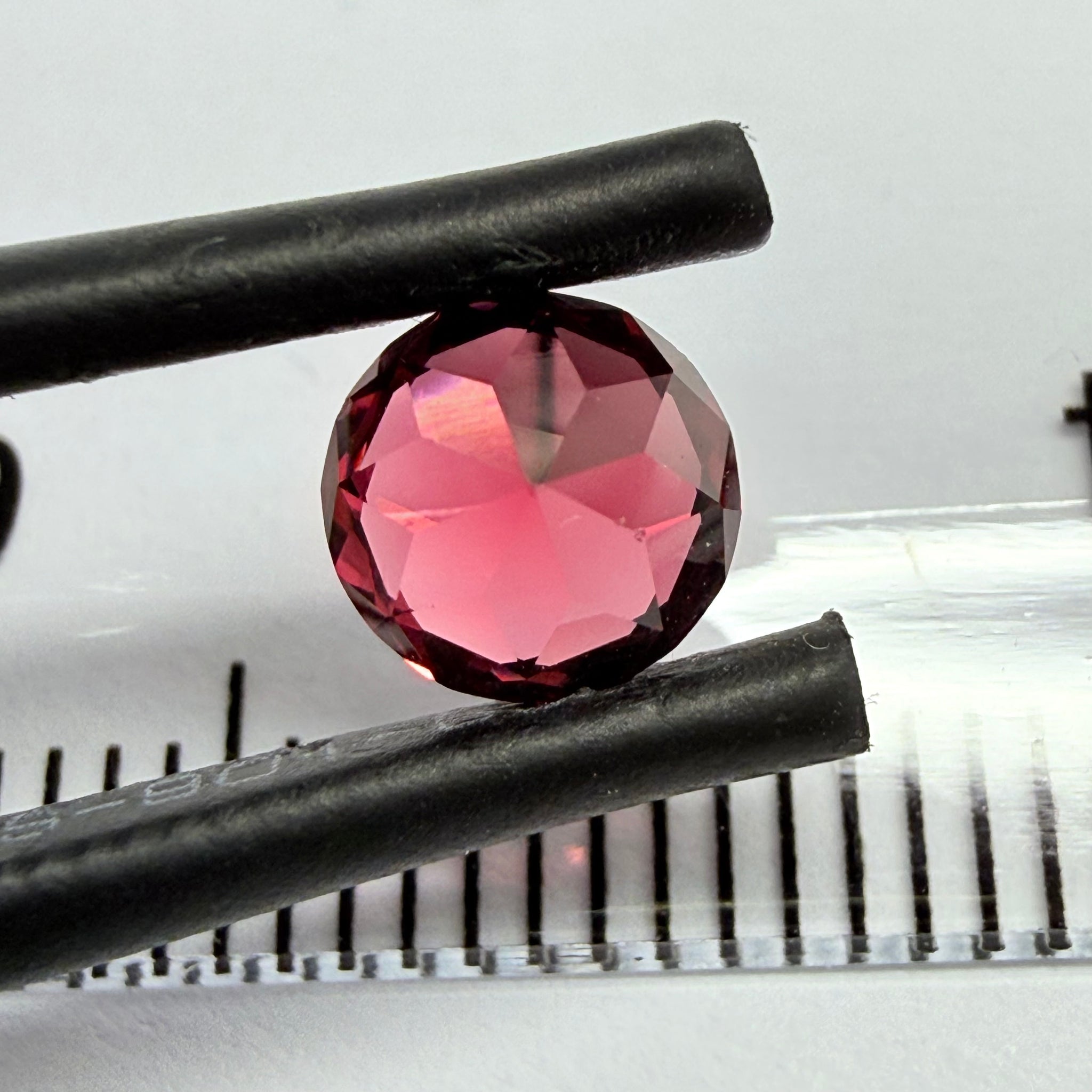 Umba Garnet, 1.00ct, Umba Valley, Tanzania, Untreated Unheated
