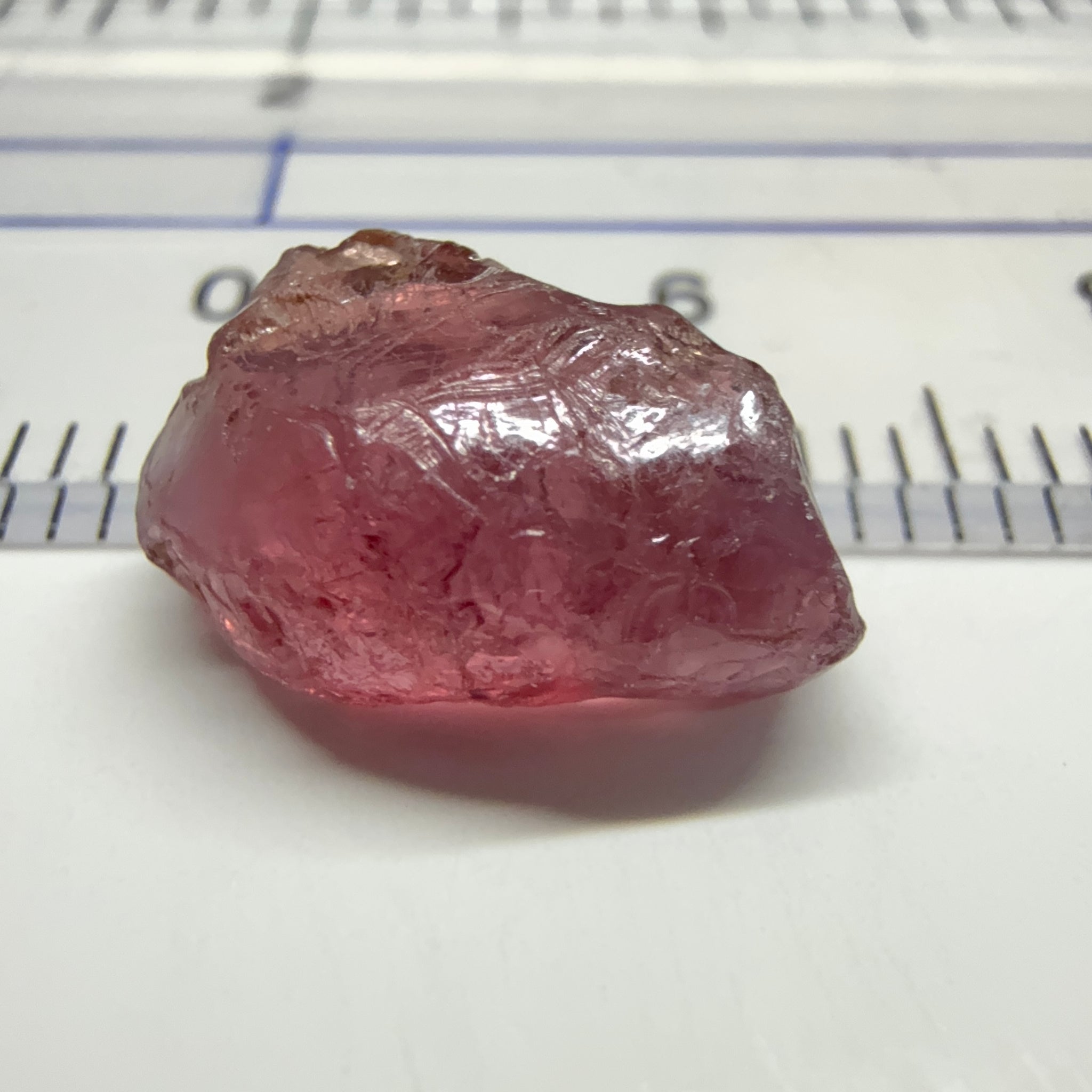 Rhodolite Garnet Colour Shifting, 5.74ct, Umba, Tanzania, Untreated Untreated. Slight issues on the outside, will come off on faceting, rest vvs