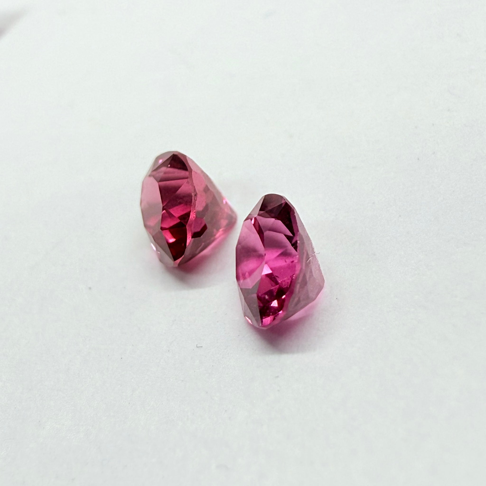 Rhodolite Garnet pair, 1.29ct total weight, Umba Valley, Tanzania, Untreated Unheated