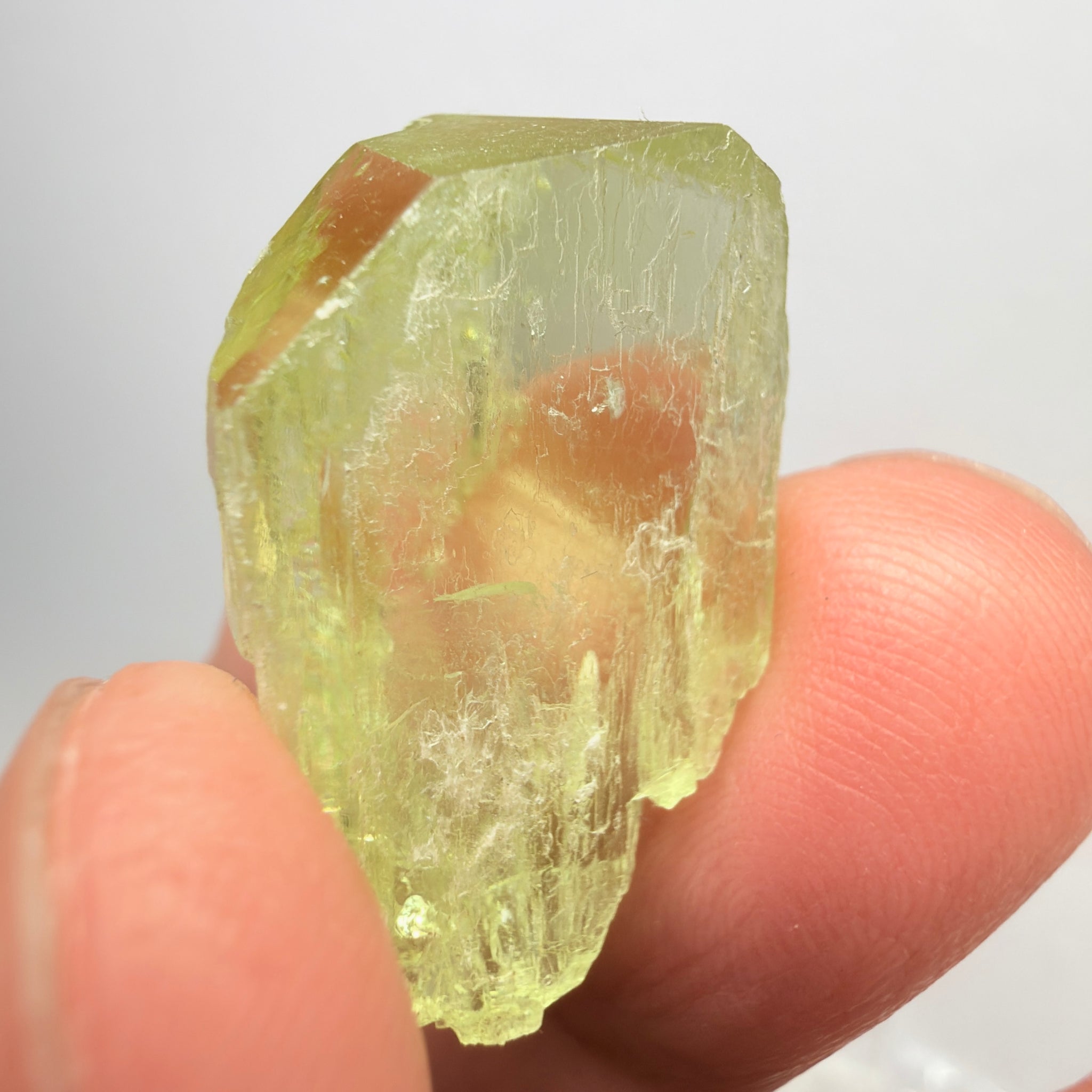 Diopside Crystal, 44.78ct, Merelani, Tanzania, Untreated Unheated,  with some fractures on the outside tip area protruding inwards, see pics I have circled the fracture area. Bulk of main center chunk clean vvs-if