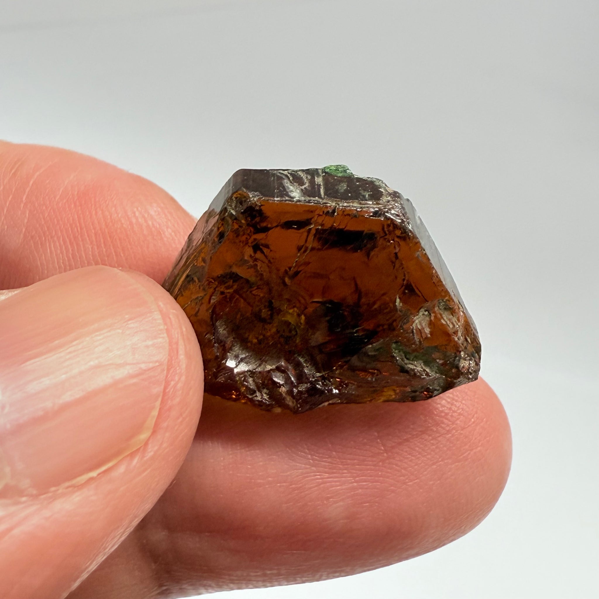 Tourmaline, 26.07ct, Morogoro, Tanzania, Untreated Unheated, vvs-if with some cracks on the outside skin, flat shape, good for setting as is in jewellery