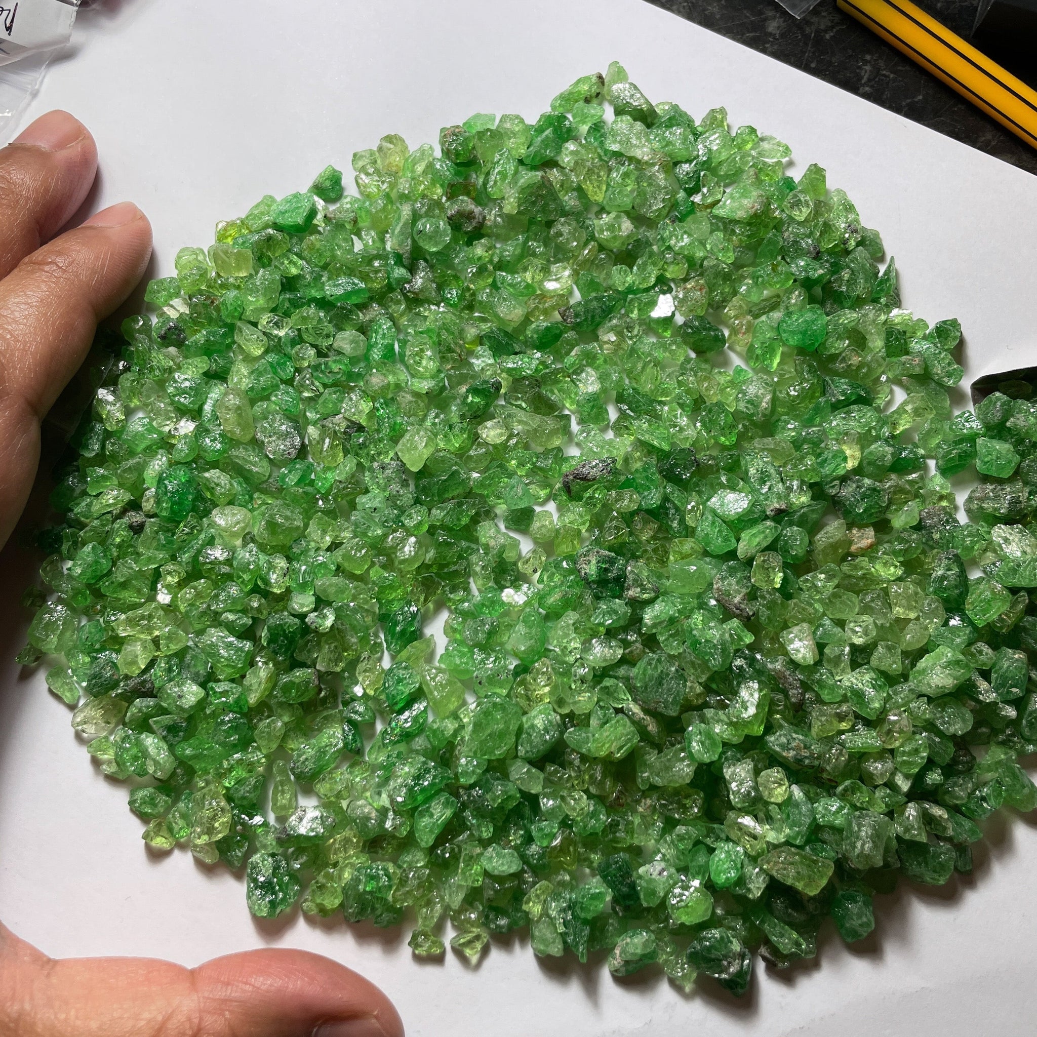 278Gm / 1390Ct Tsavorite Garnet Lot. Tanzania. Cab To Bead Grade Lot