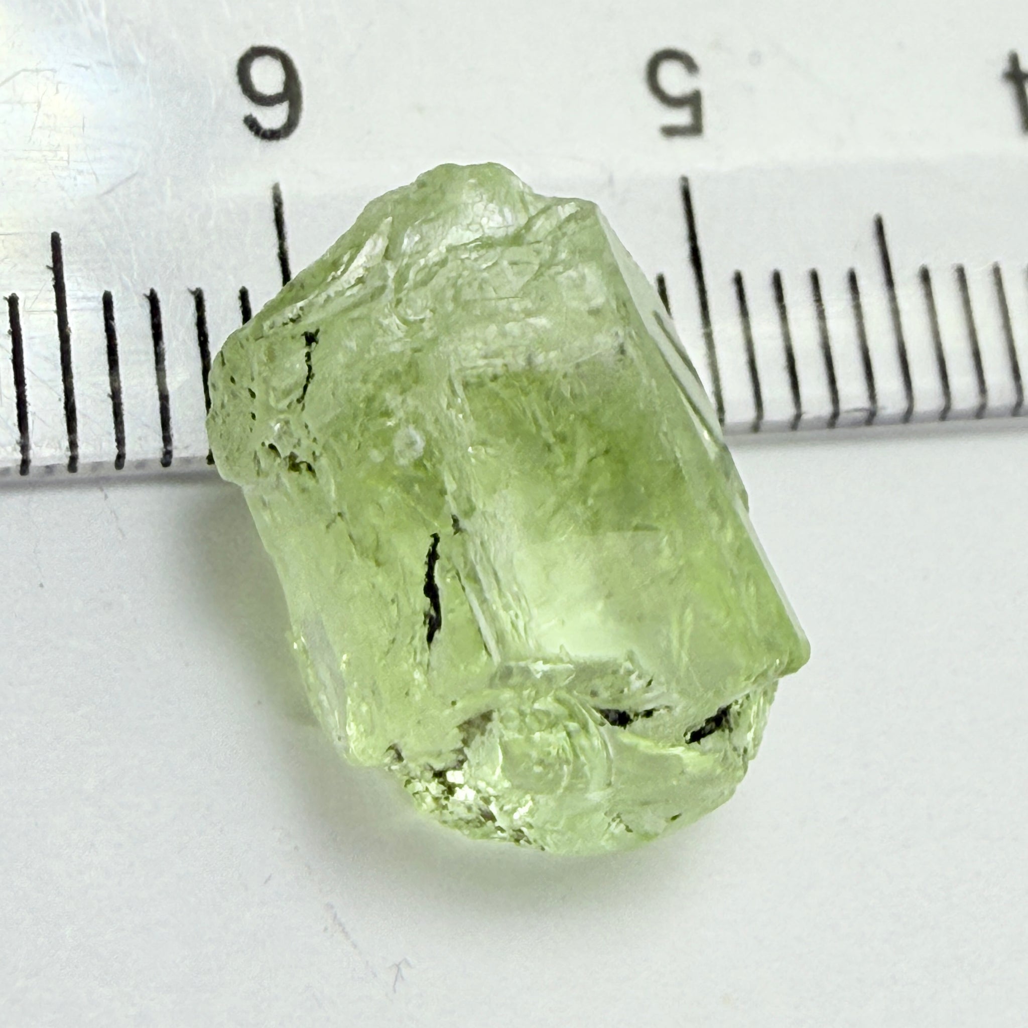 Diopside, 9.40ct, Merelani Hills, Tanzania, Untreated Unheated, slight issue on the outside skin on one end, going 1mm in parallel to the outside crystal face, will come off on faceting, rest is vvs-if