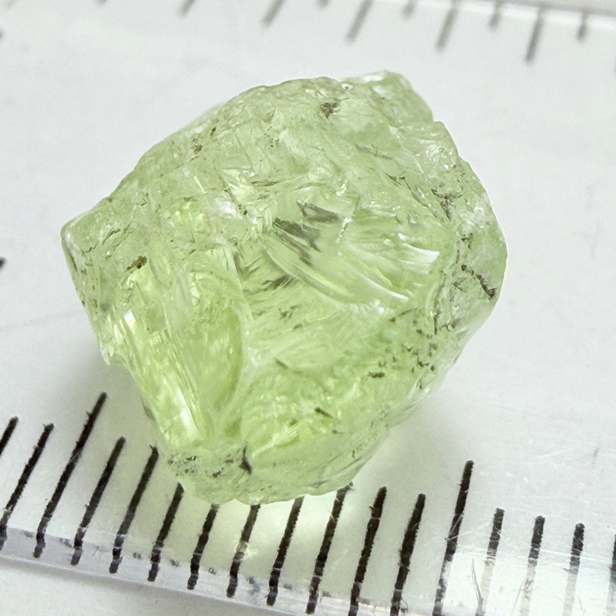 Diopside, 9.40ct, Merelani Hills, Tanzania, Untreated Unheated, slight issue on the outside skin on one end, going 1mm in parallel to the outside crystal face, will come off on faceting, rest is vvs-if