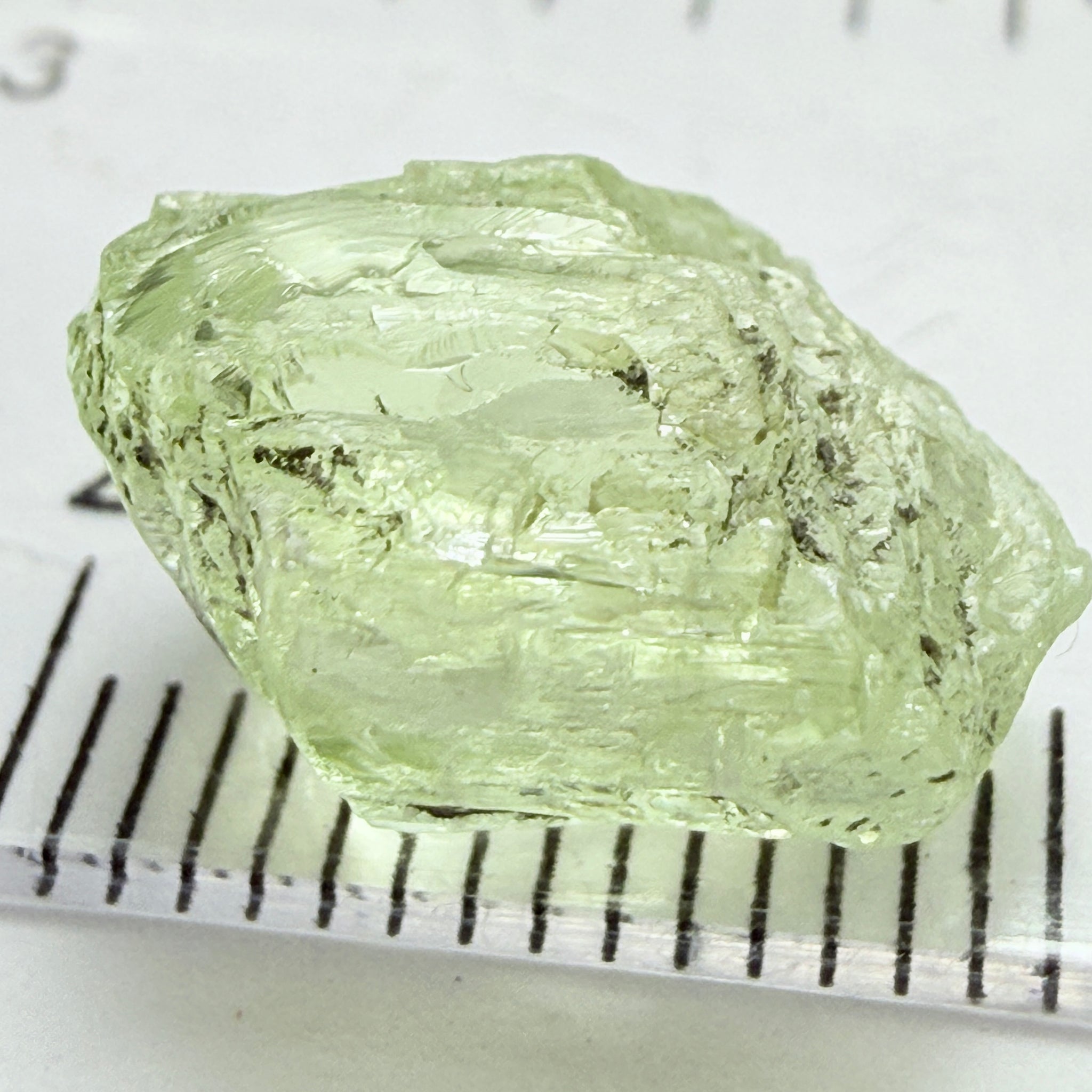 Diopside, 9.40ct, Merelani Hills, Tanzania, Untreated Unheated, slight issue on the outside skin on one end, going 1mm in parallel to the outside crystal face, will come off on faceting, rest is vvs-if