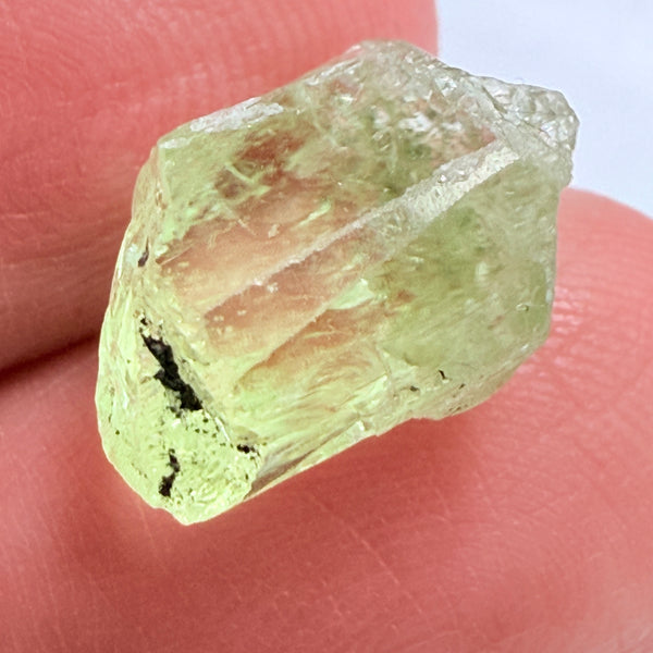 Diopside, 9.40ct, Merelani Hills, Tanzania, Untreated Unheated, slight issue on the outside skin on one end, going 1mm in parallel to the outside crystal face, will come off on faceting, rest is vvs-if