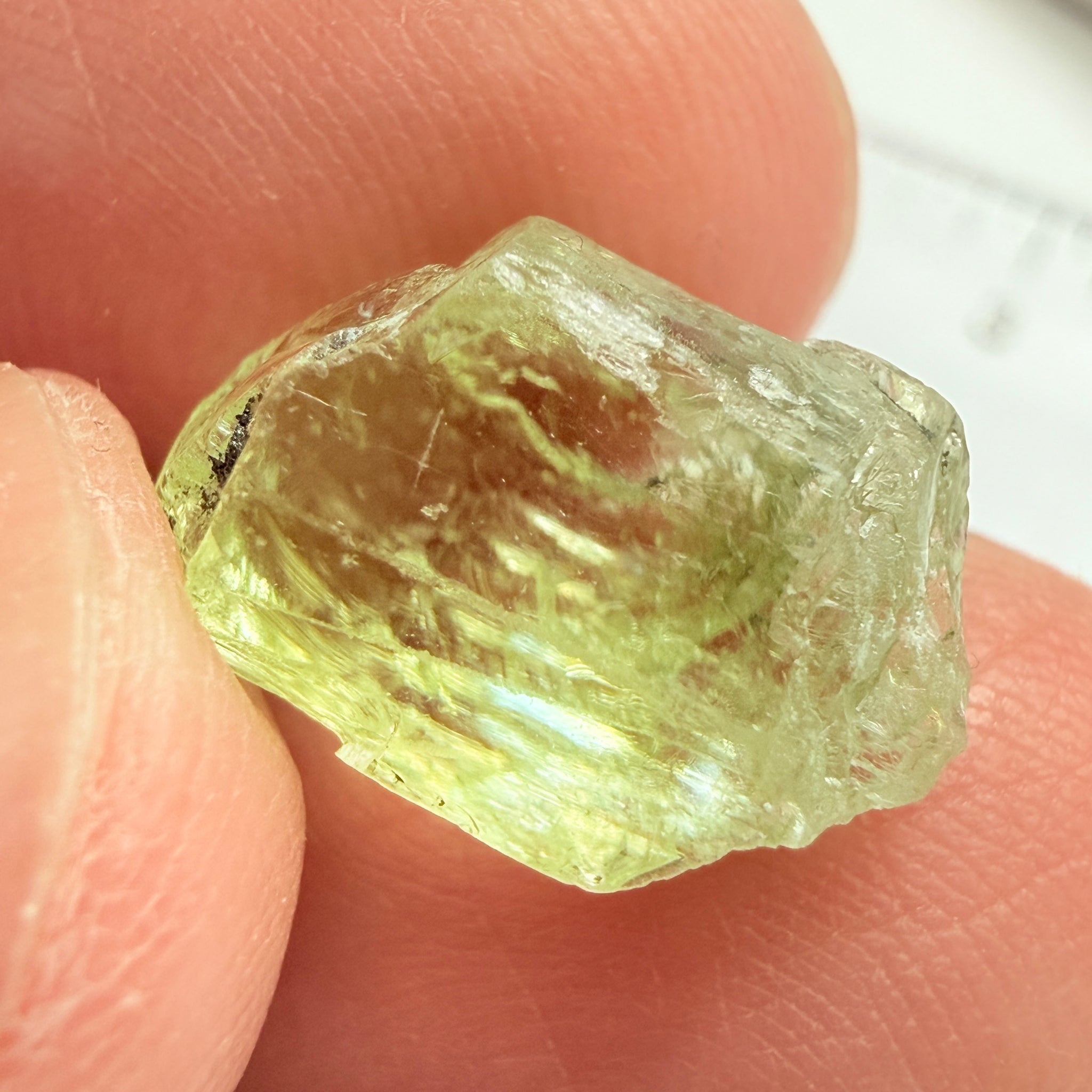 Diopside, 9.40ct, Merelani Hills, Tanzania, Untreated Unheated, slight issue on the outside skin on one end, going 1mm in parallel to the outside crystal face, will come off on faceting, rest is vvs-if