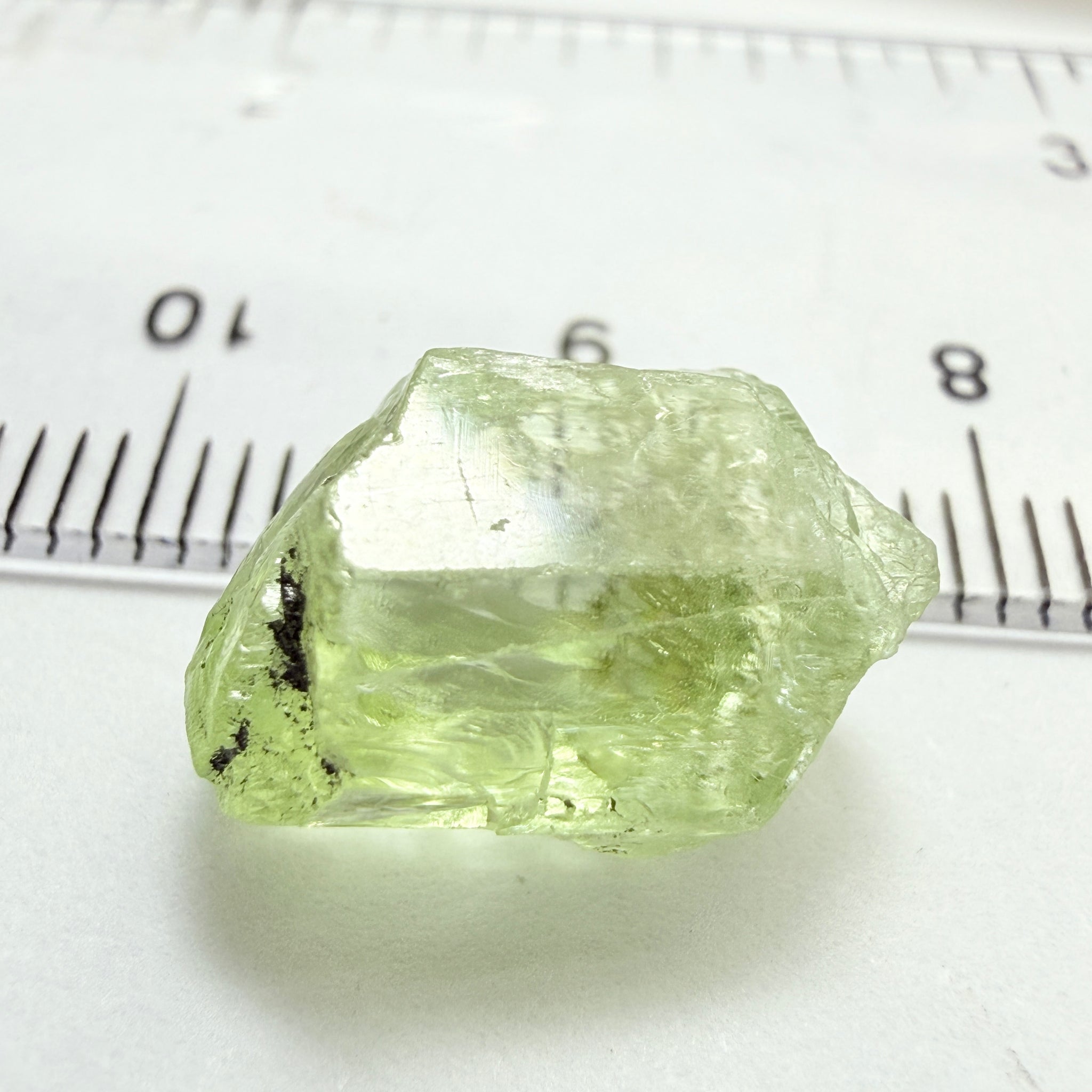 Diopside, 9.40ct, Merelani Hills, Tanzania, Untreated Unheated, slight issue on the outside skin on one end, going 1mm in parallel to the outside crystal face, will come off on faceting, rest is vvs-if
