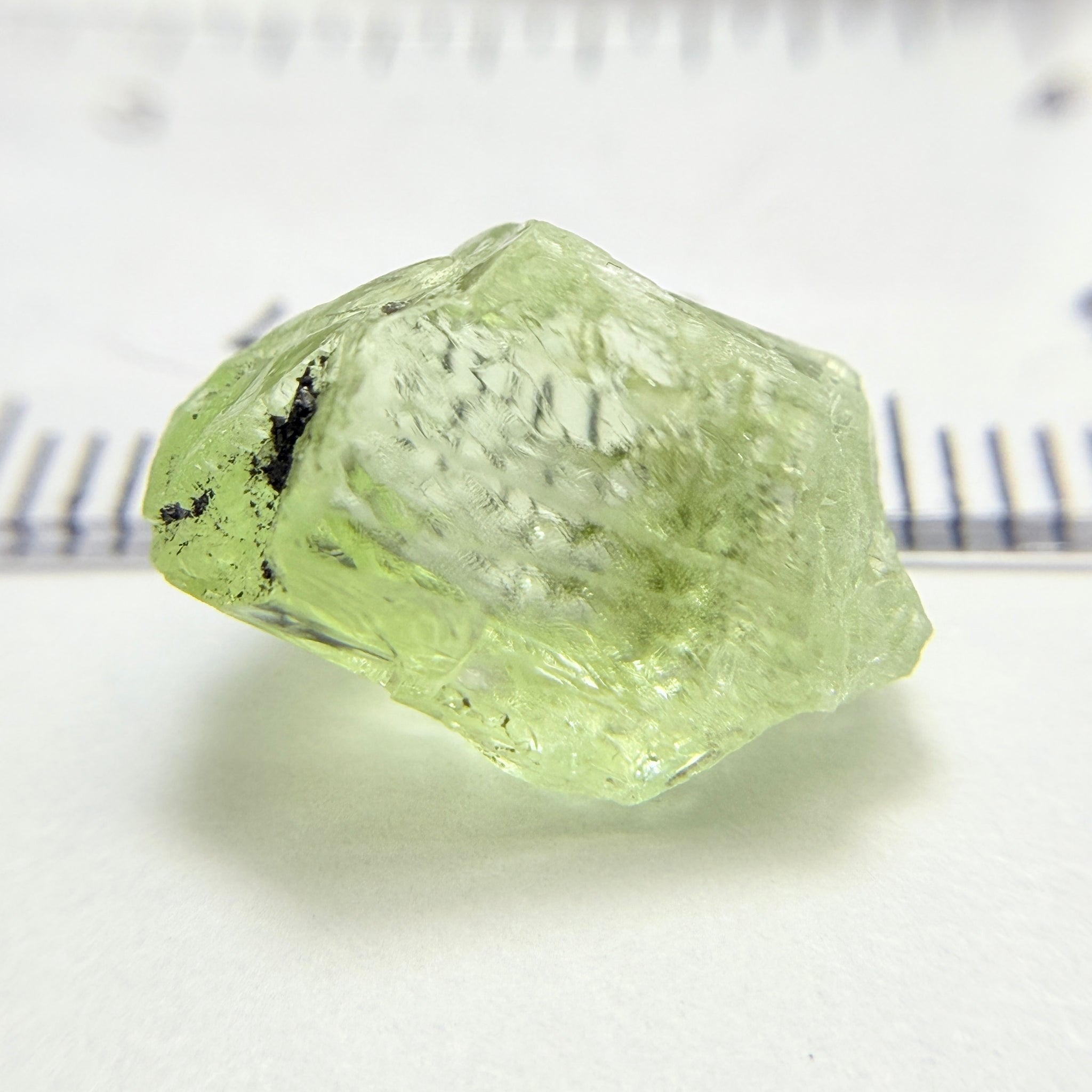 Diopside, 9.40ct, Merelani Hills, Tanzania, Untreated Unheated, slight issue on the outside skin on one end, going 1mm in parallel to the outside crystal face, will come off on faceting, rest is vvs-if