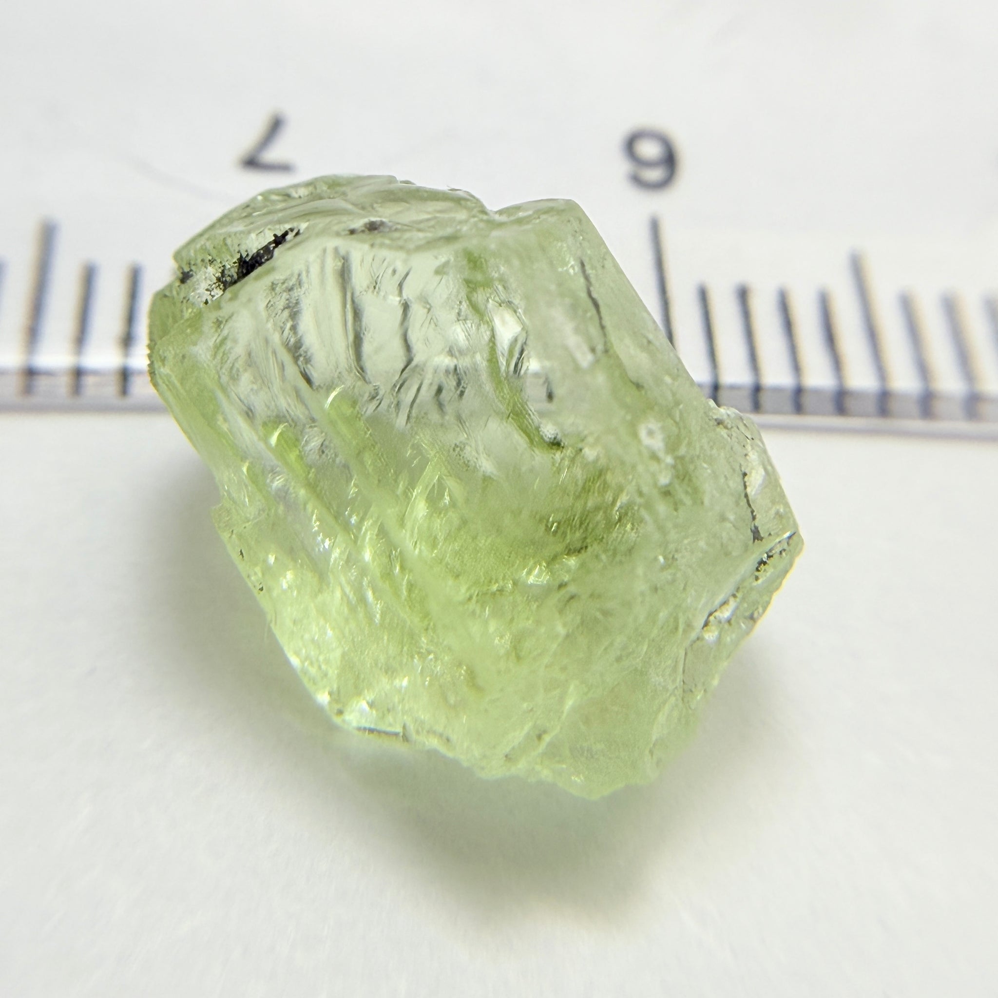 Diopside, 9.40ct, Merelani Hills, Tanzania, Untreated Unheated, slight issue on the outside skin on one end, going 1mm in parallel to the outside crystal face, will come off on faceting, rest is vvs-if